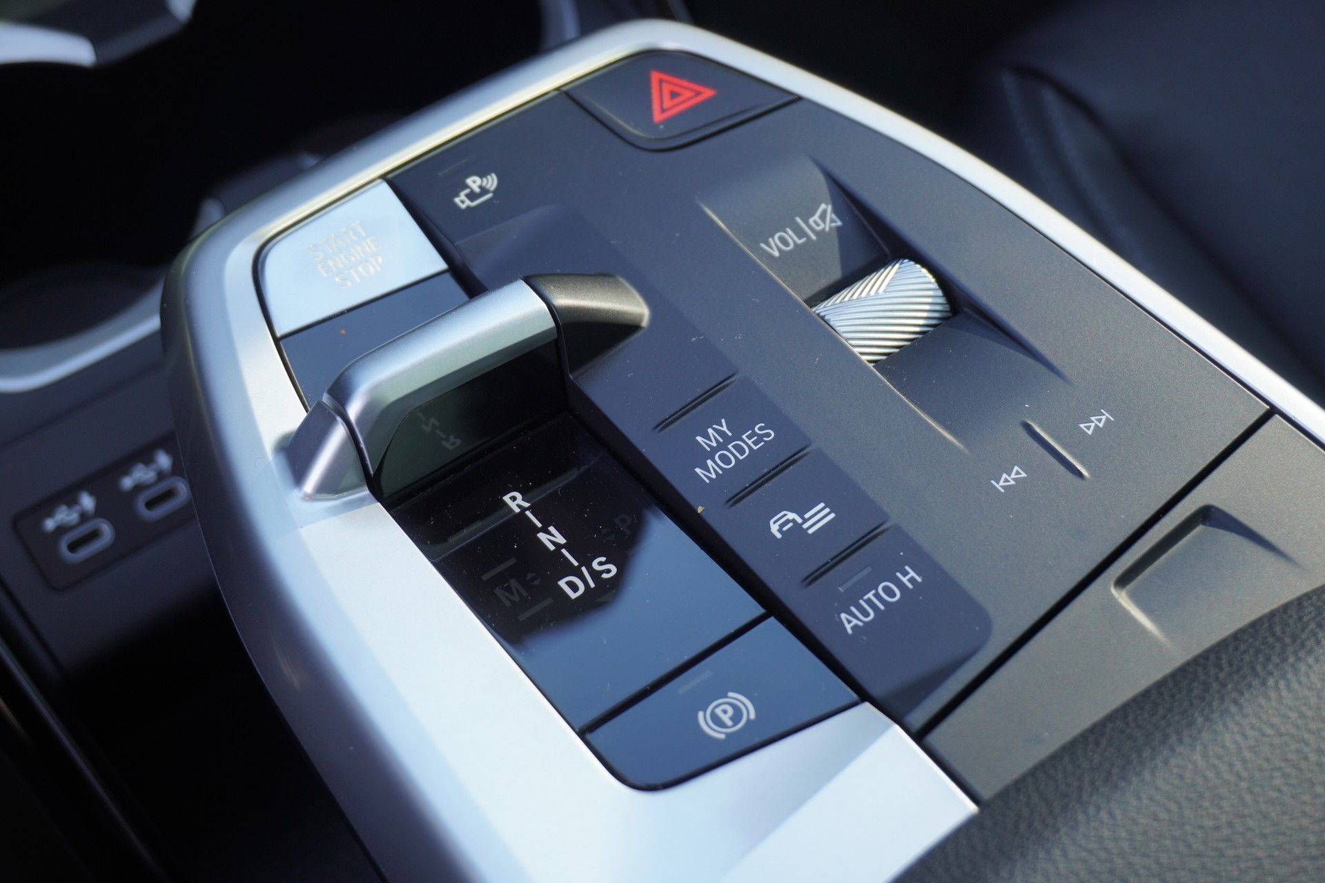 BMW X1 xDrive 23d 48V xLine-image-18