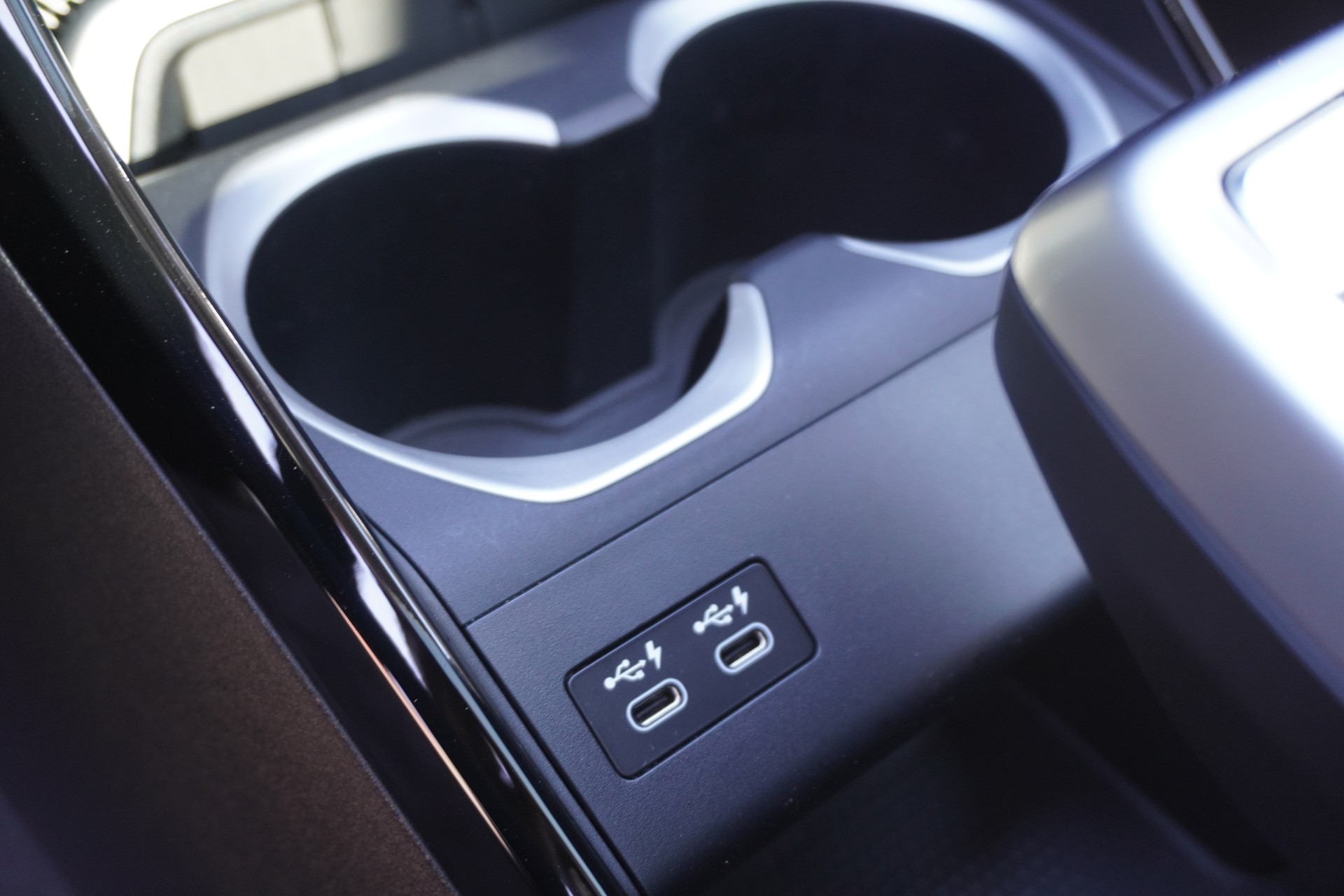 BMW X1 xDrive 23d 48V xLine-image-19