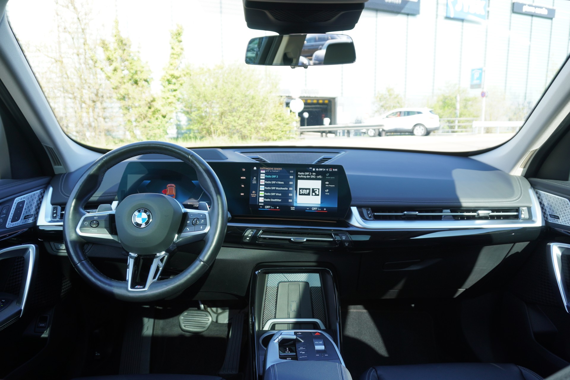 BMW X1 xDrive 23d 48V xLine-image-16