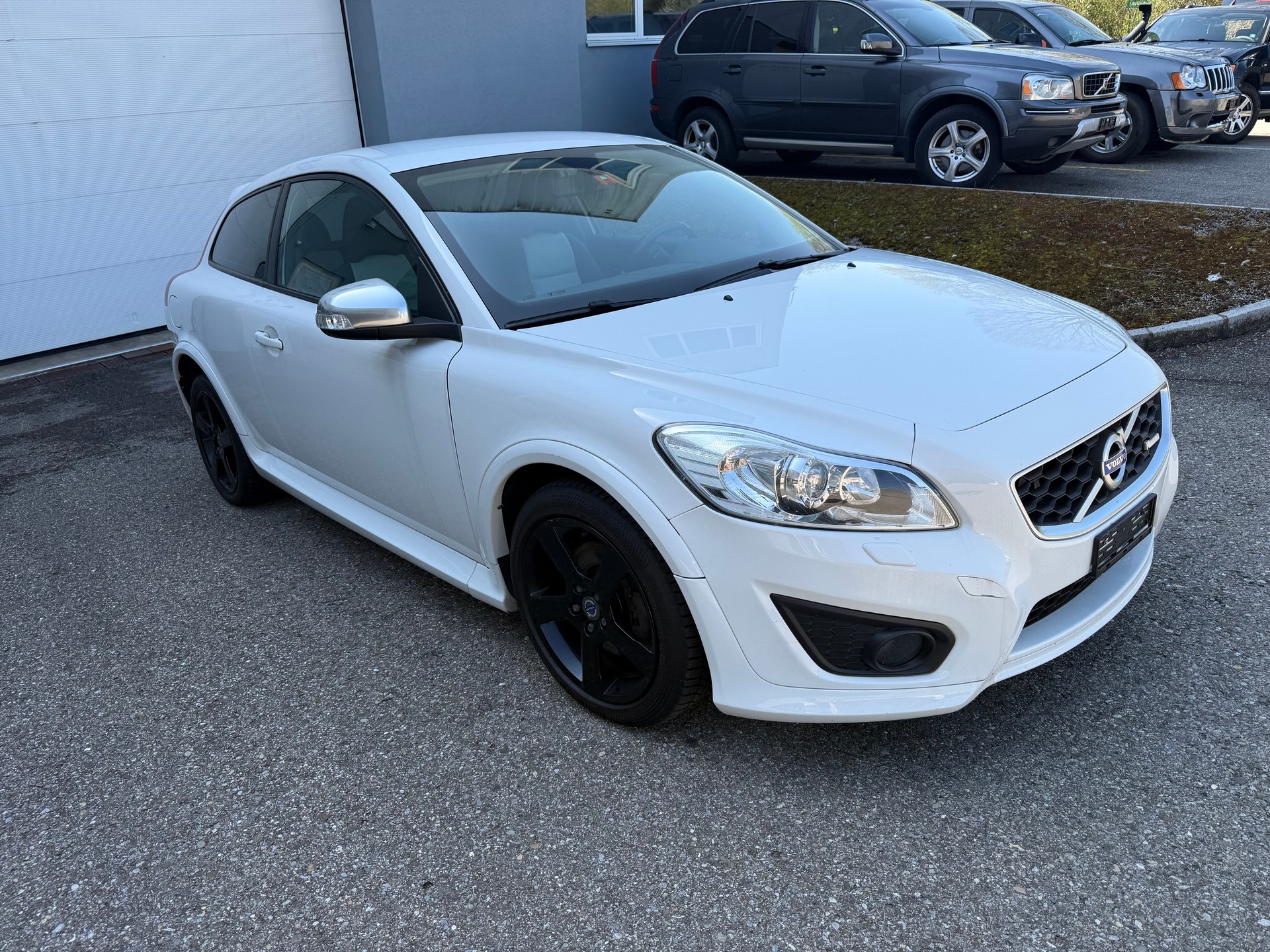 VOLVO C30 D3 R-Design Geartronic-image-2