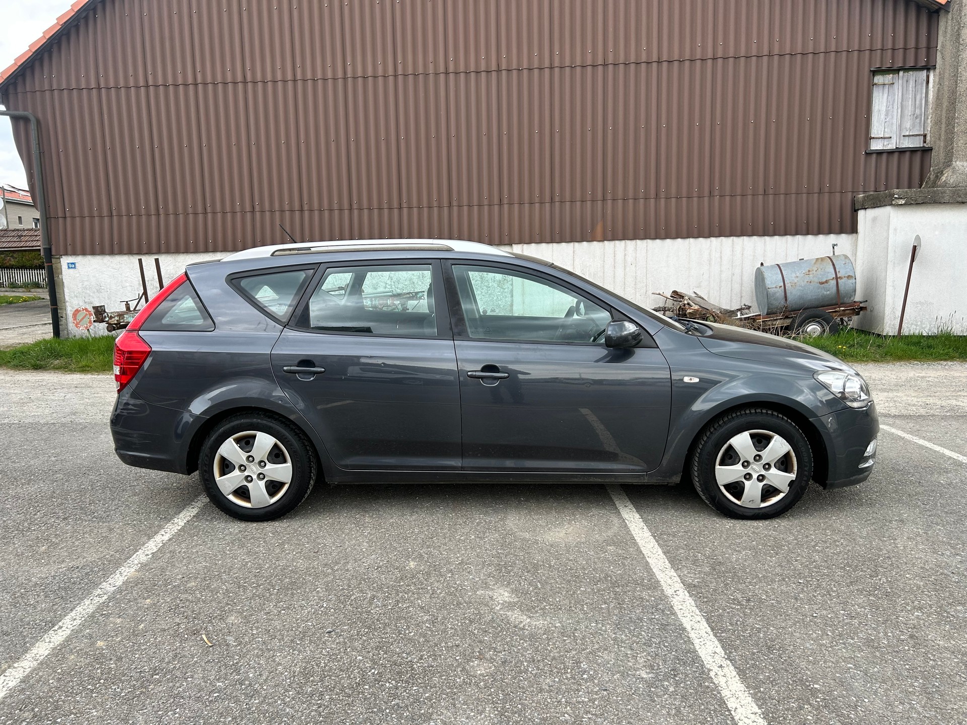 KIA Cee'd Sporty Wagon 1.6 CRDi _seven-image-5