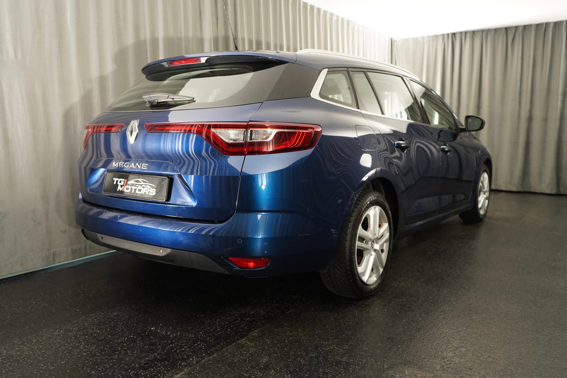 RENAULT Mégane Grandtour 1.2 16V Turbo Bose-image-2