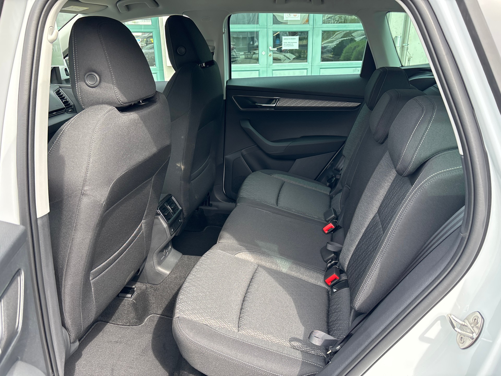 SKODA Karoq 2.0 TDI CR Selection 4x4 DSG-image-15