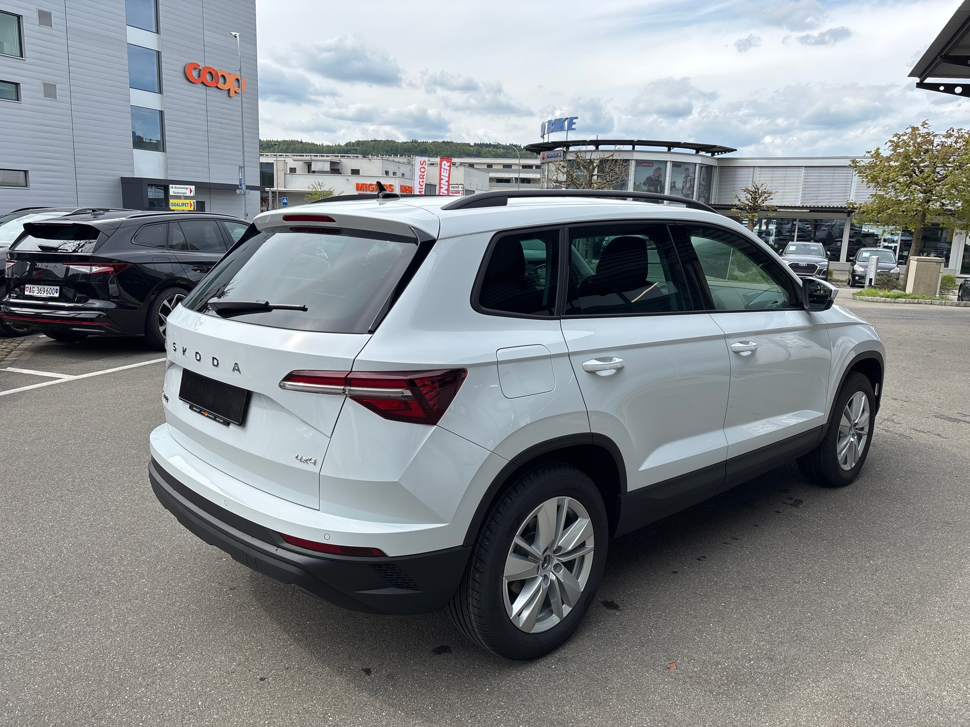 SKODA Karoq 2.0 TDI CR Selection 4x4 DSG-image-5