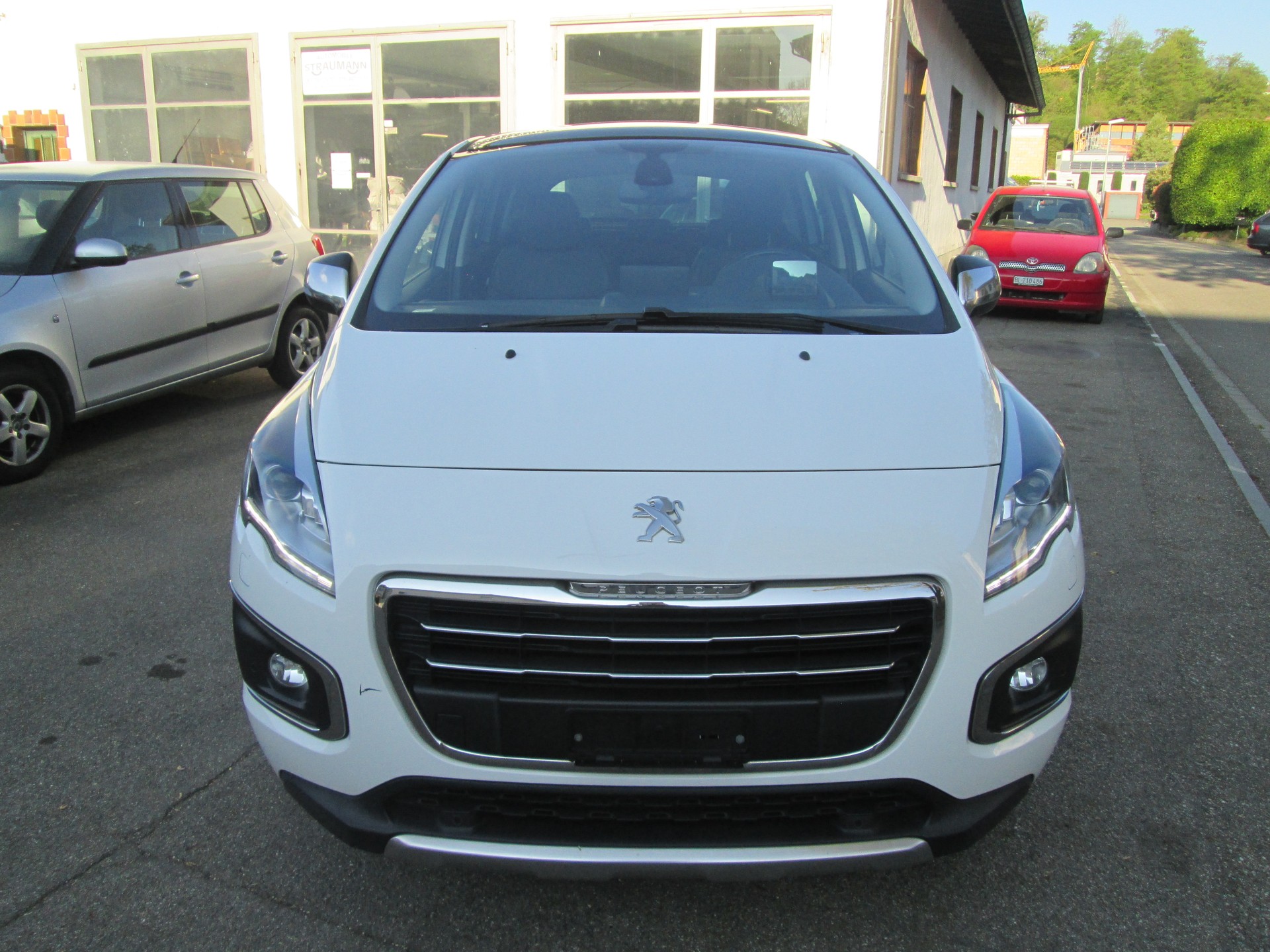 PEUGEOT 3008 1.6 Blue HDI Sensation Tiptronic-image-6
