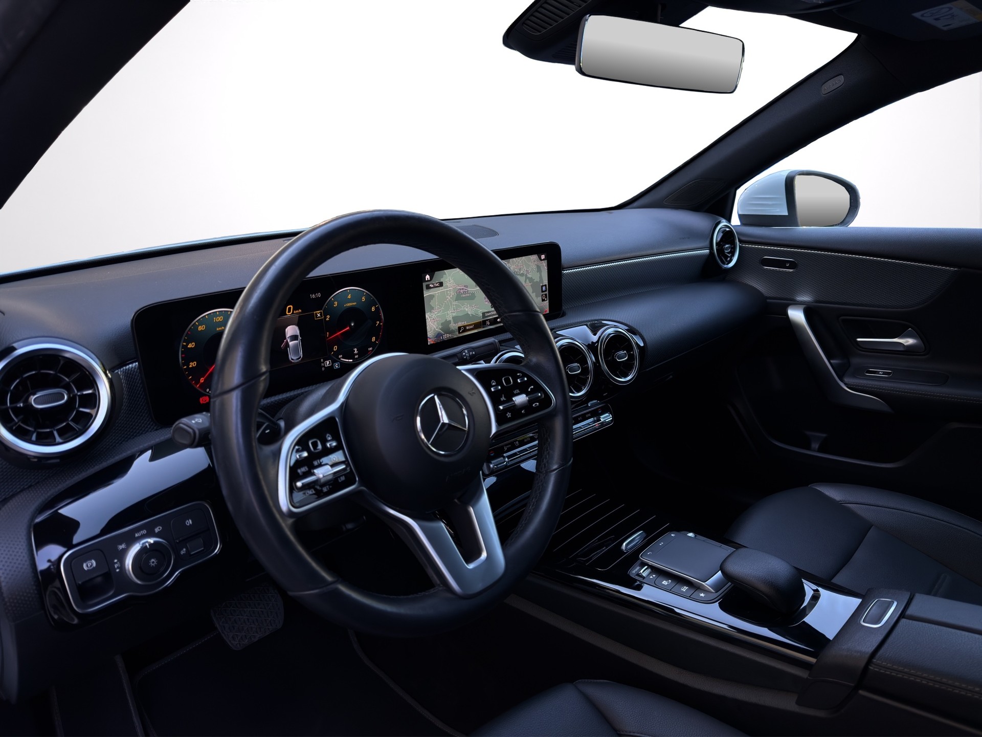 MERCEDES-BENZ A 180 Progressive 7G-DCT-image-10