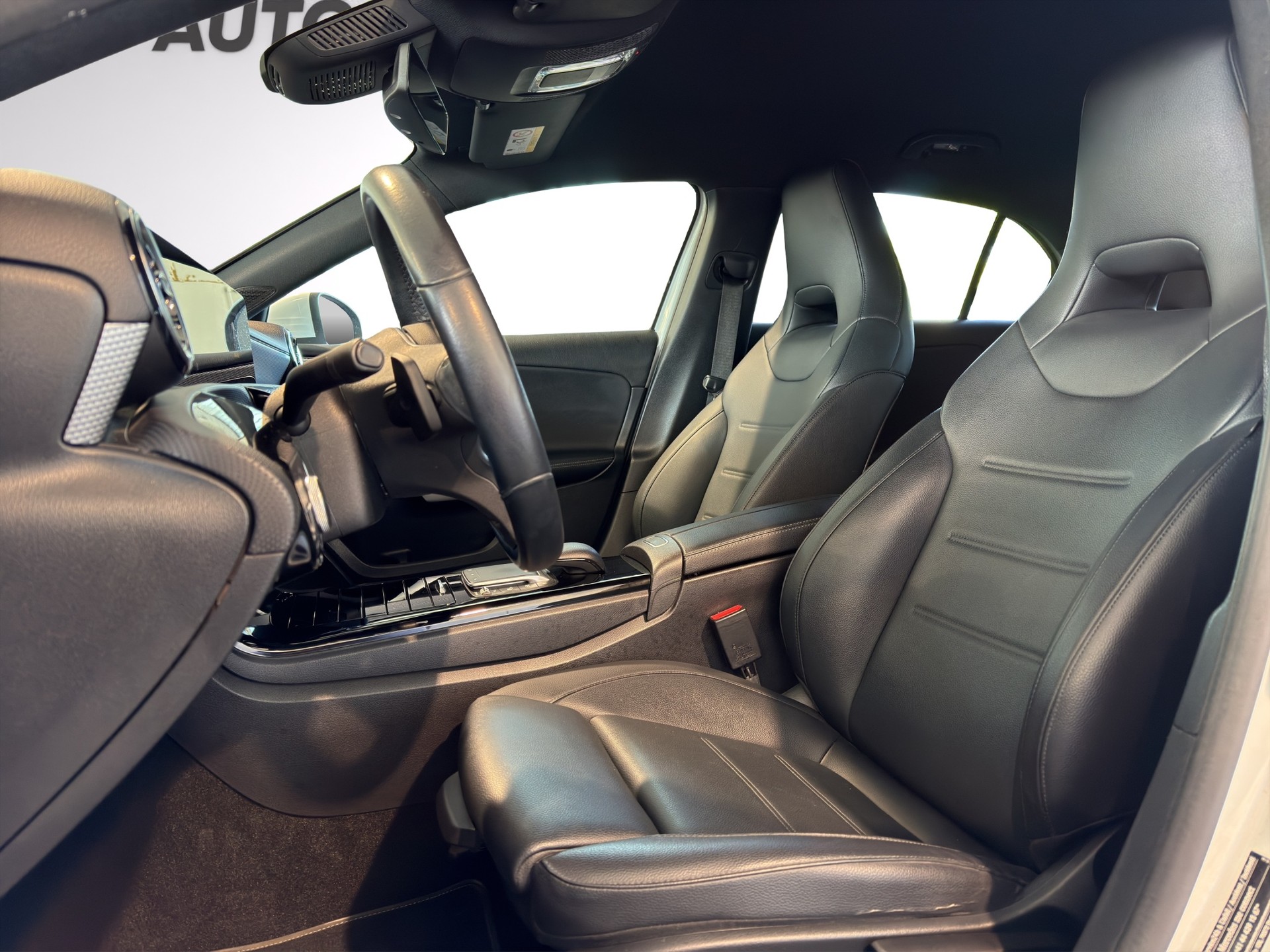 MERCEDES-BENZ A 180 Progressive 7G-DCT-image-9