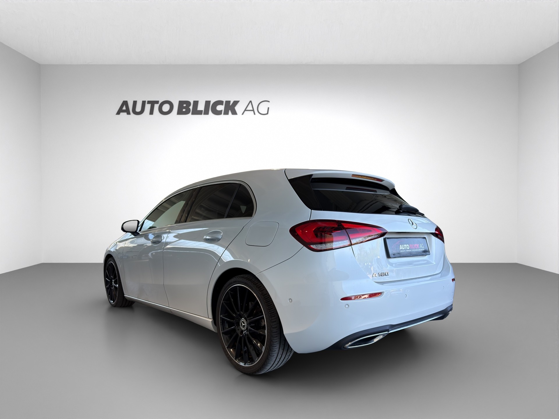 MERCEDES-BENZ A 180 Progressive 7G-DCT-image-6