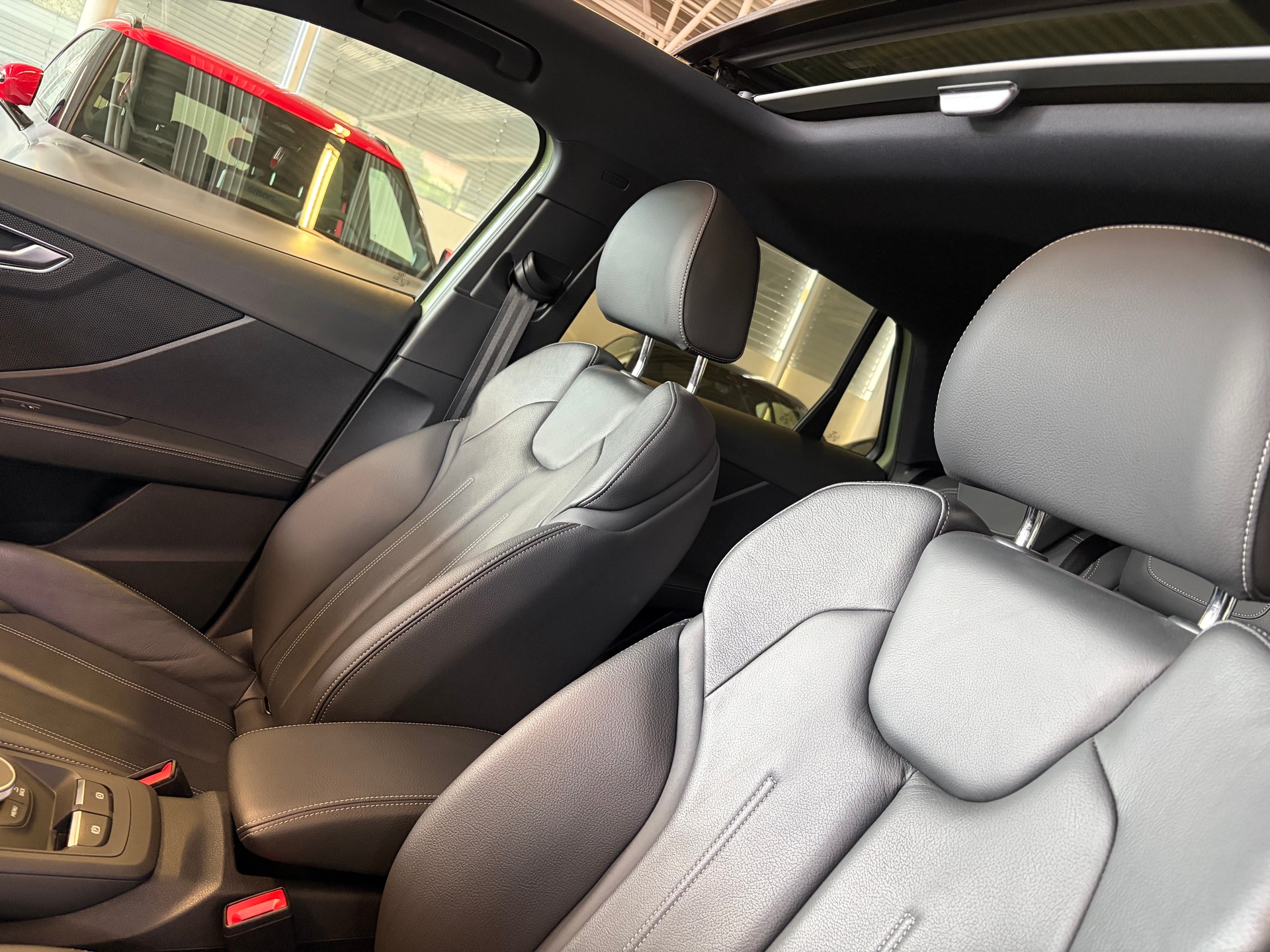 AUDI Q2 40 TFSI S line quattro "EDITION ONE" | CH | APPLE GREEN | Panorama | Assistenz |-image-12