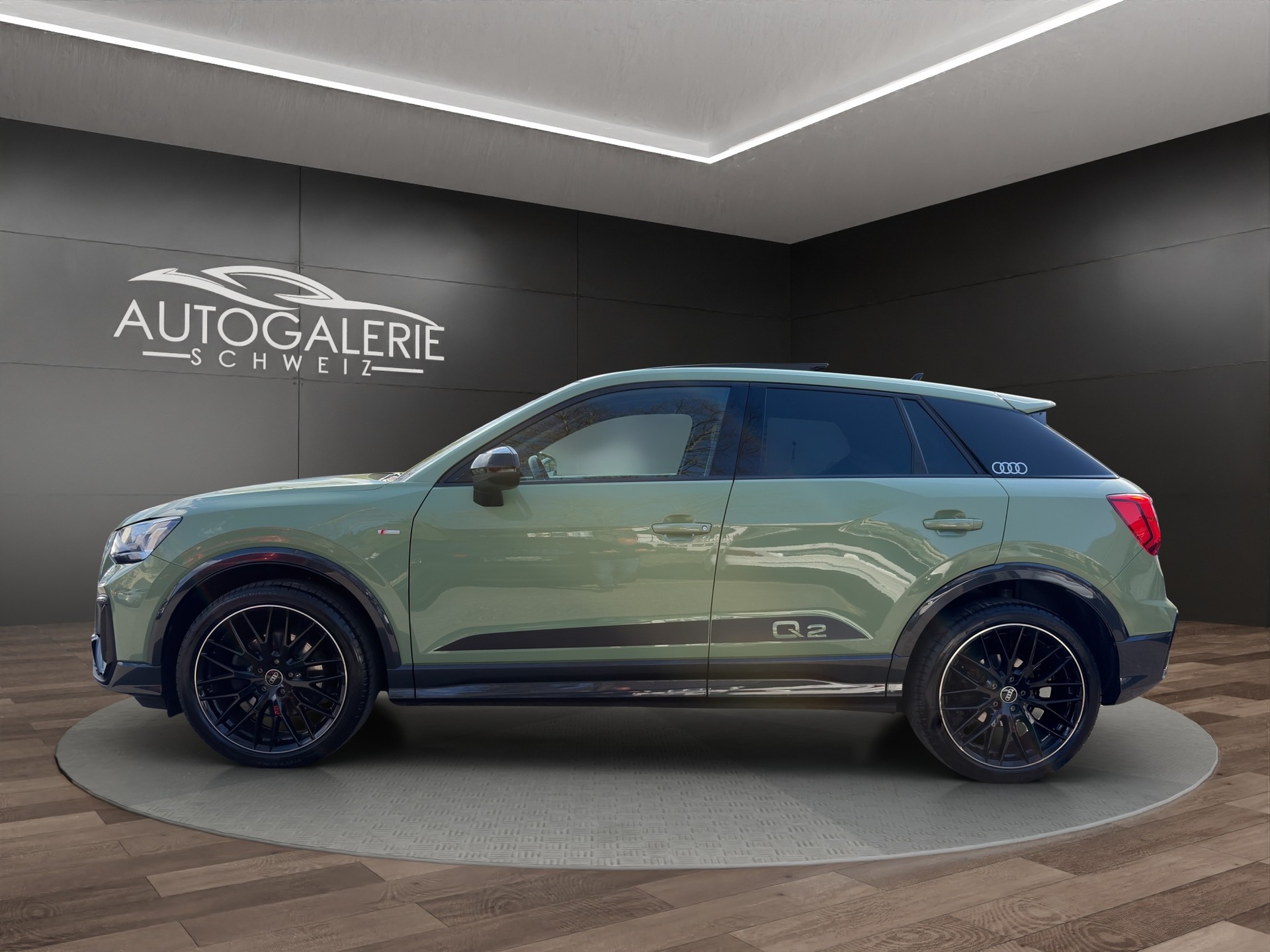AUDI Q2 40 TFSI S line quattro "EDITION ONE" | CH | APPLE GREEN | Panorama | Assistenz |-showroom-element-1