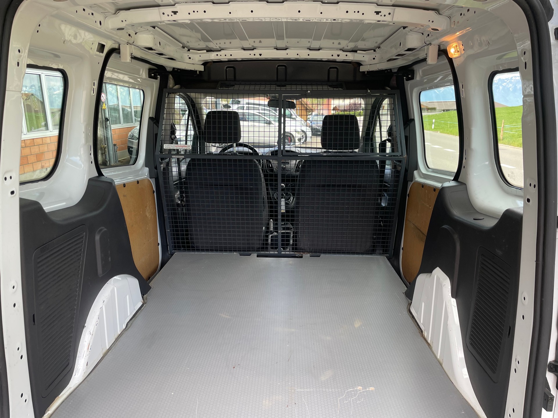 FORD Transit Connect Van T200 1.5 TDCi Trend-image-3