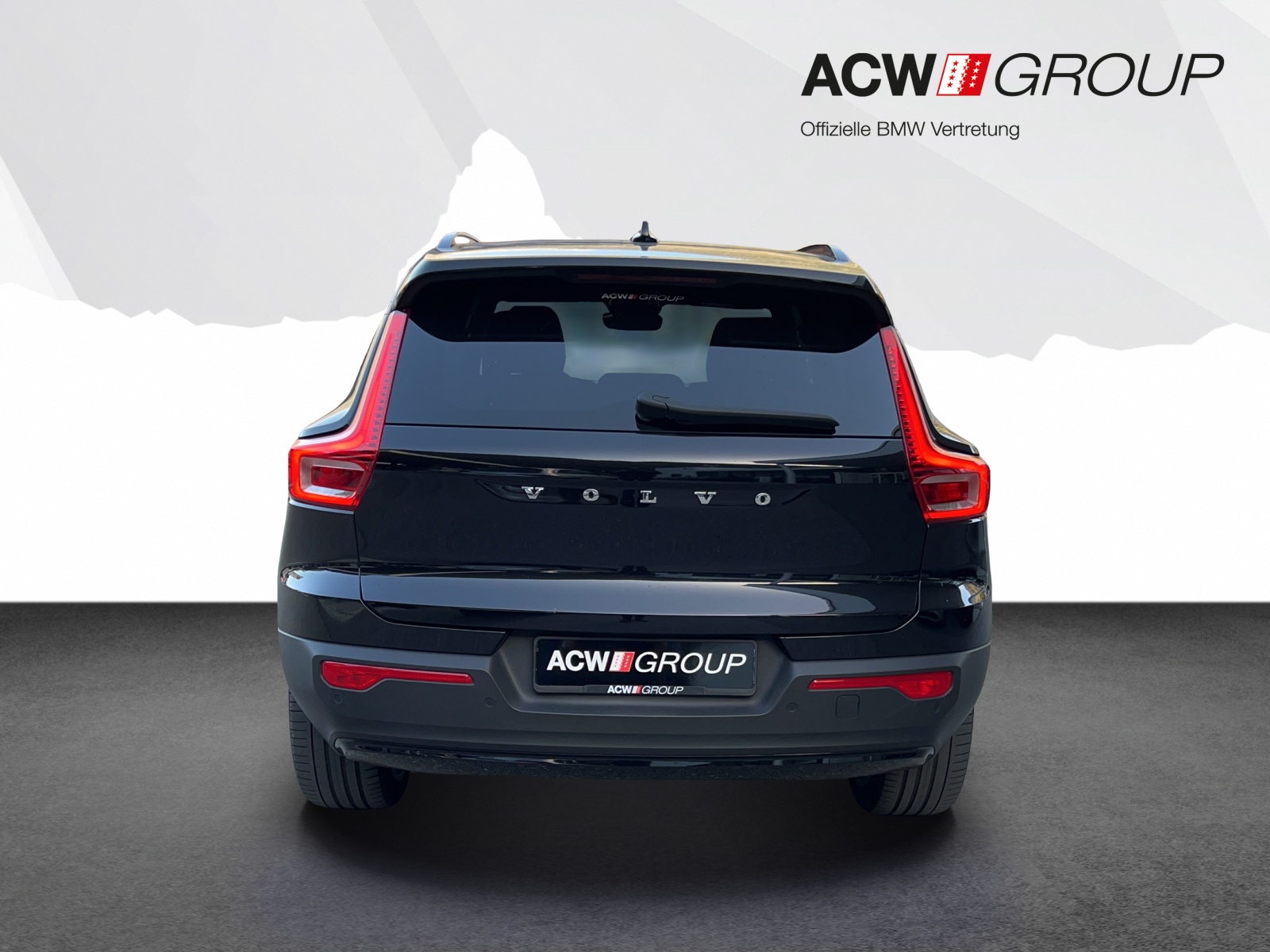 VOLVO XC40 P8 Twin R-Design AWD-image-3