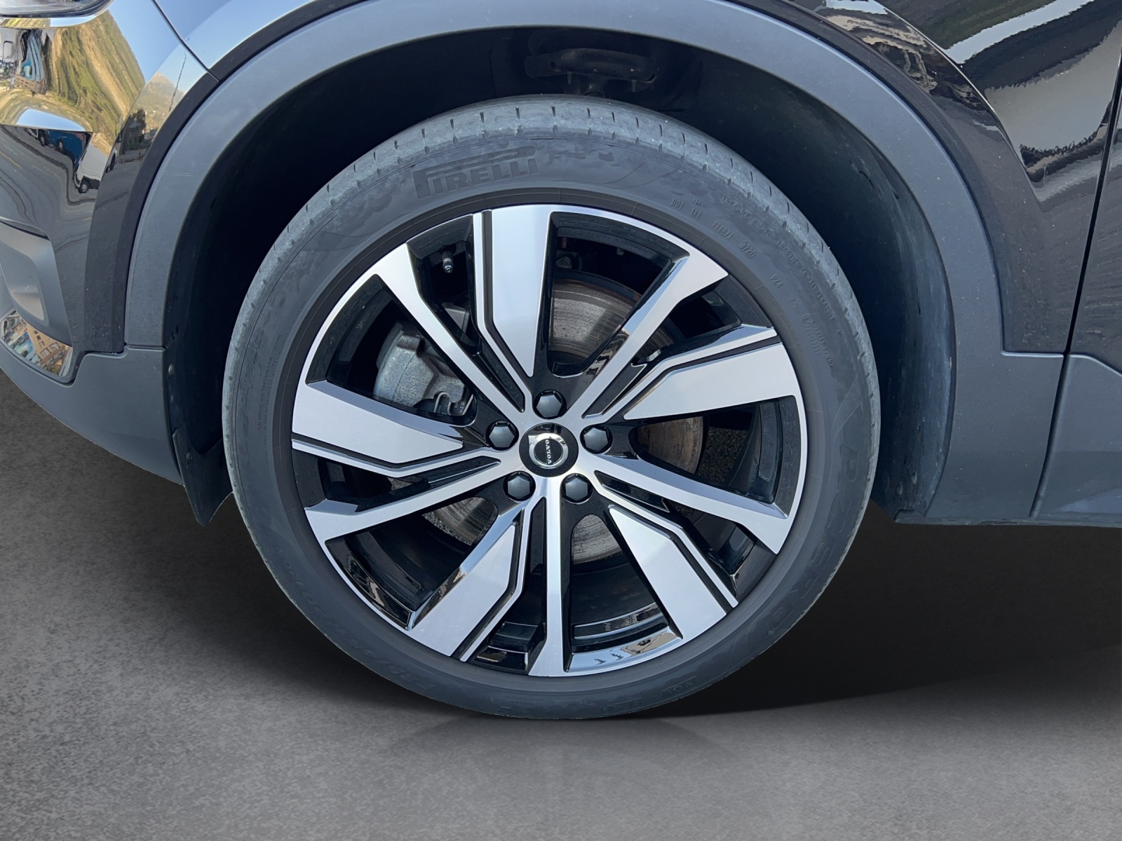 VOLVO XC40 P8 Twin R-Design AWD-image-15