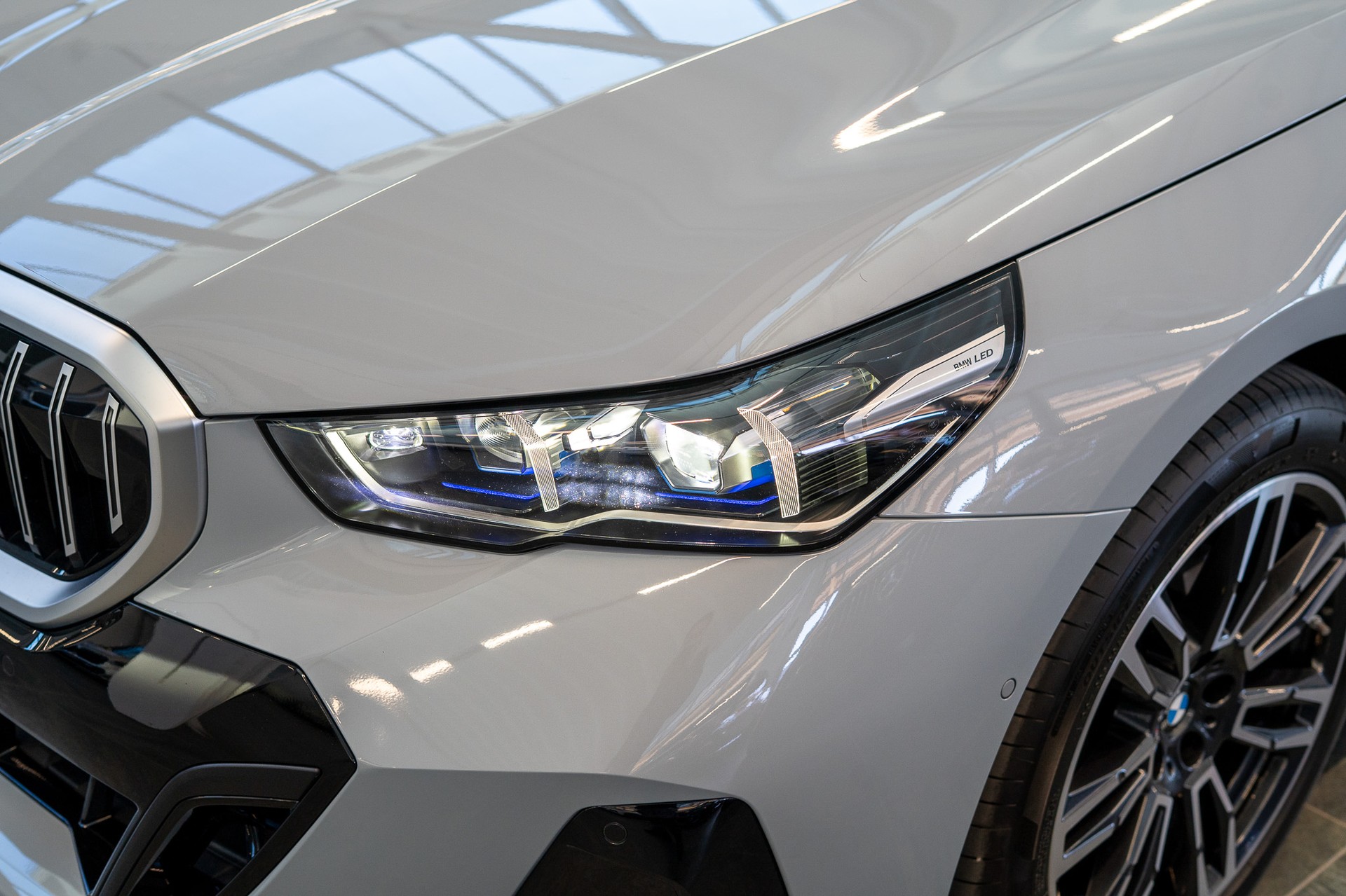 BMW 520i M Sport / Rückfahrkamera / Harman/Kardon / el.Sitze-image-24