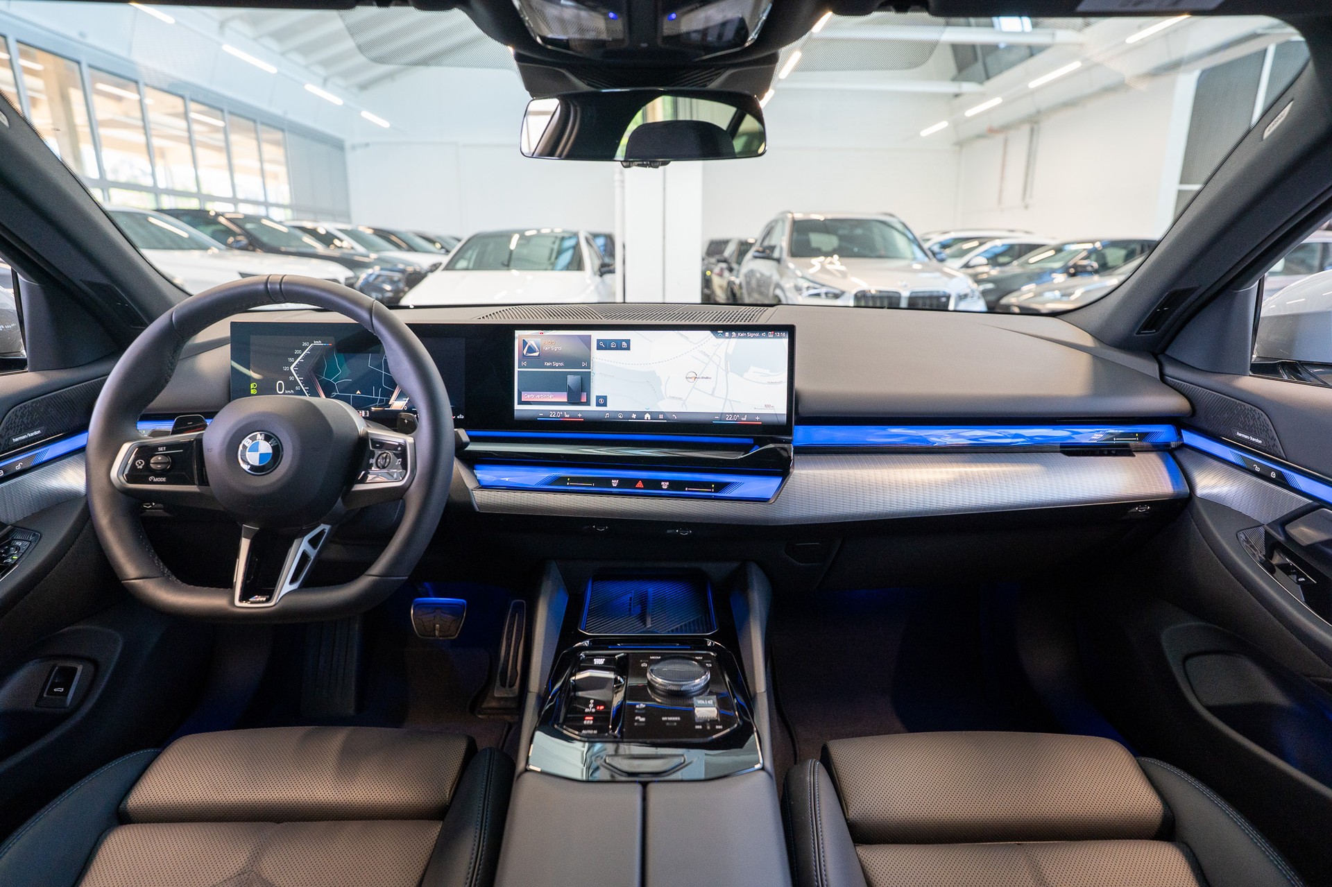 BMW 520i M Sport / Rückfahrkamera / Harman/Kardon / el.Sitze-image-16