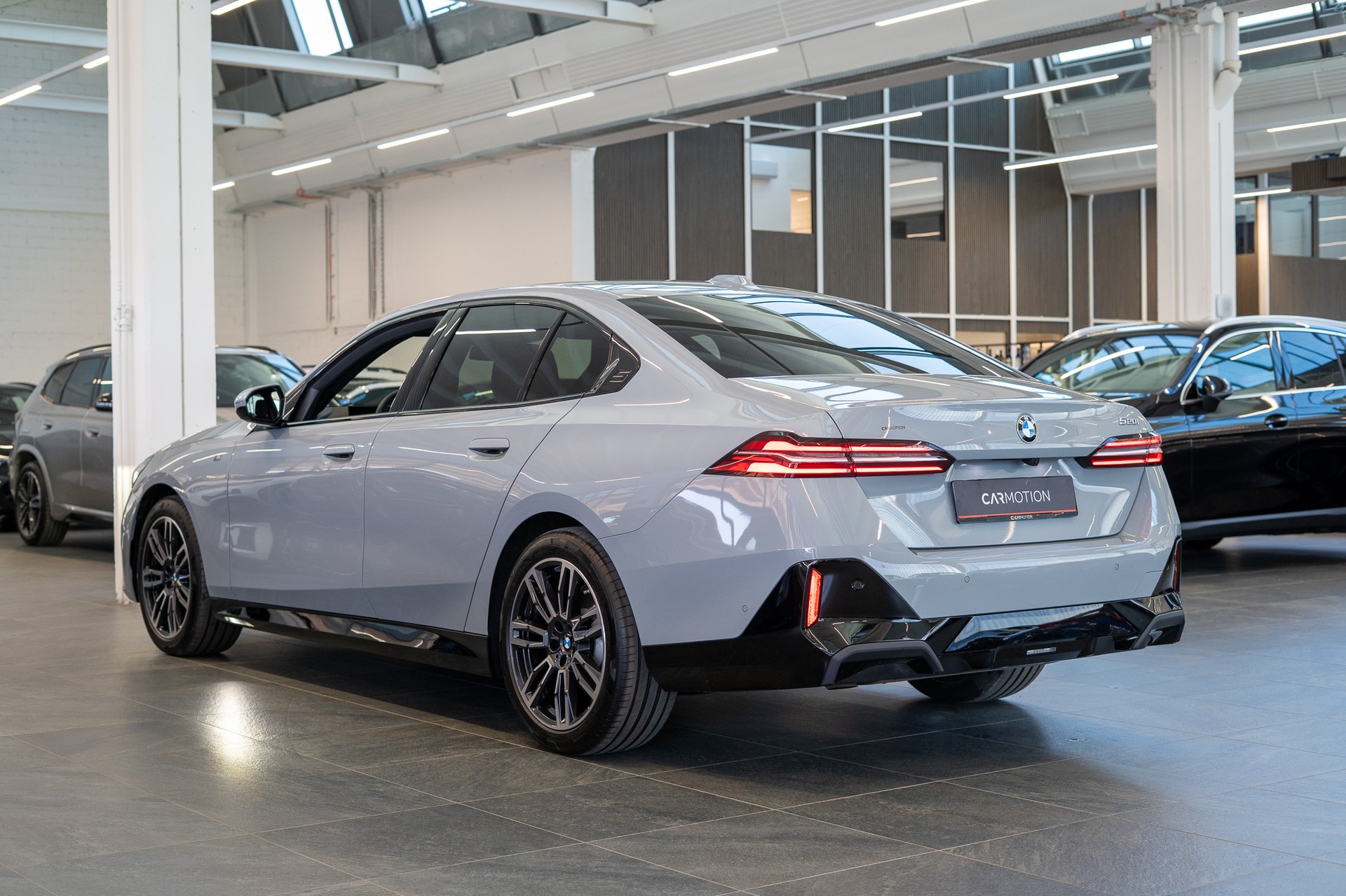 BMW 520i M Sport / Rückfahrkamera / Harman/Kardon / el.Sitze-image-7