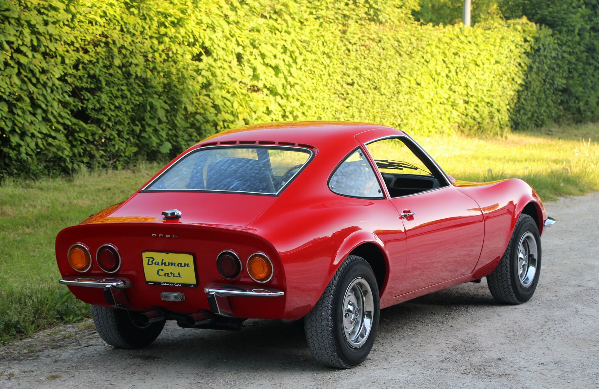 OPEL GT 1900-image-18