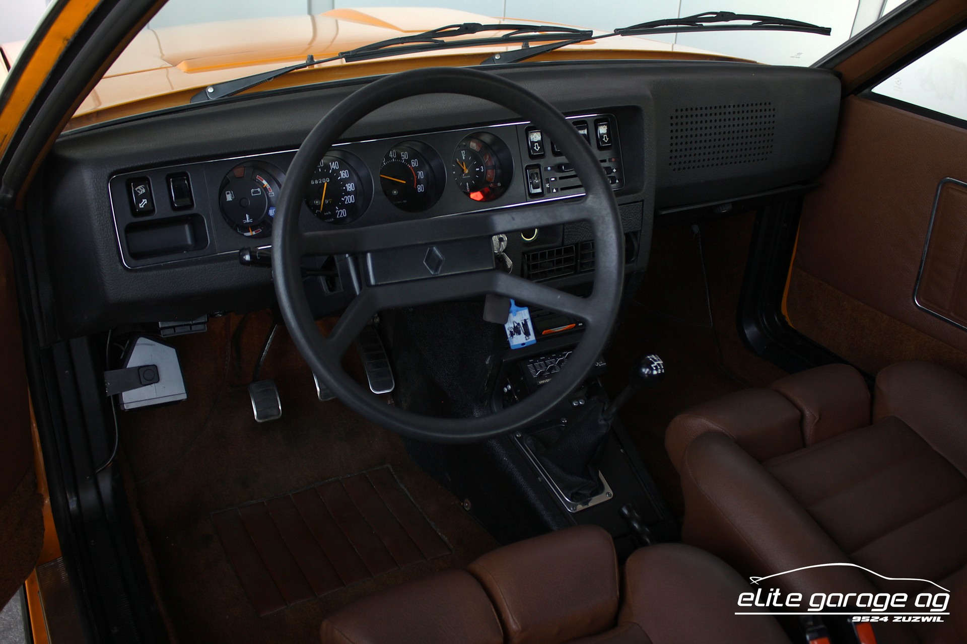 RENAULT R17-image-8