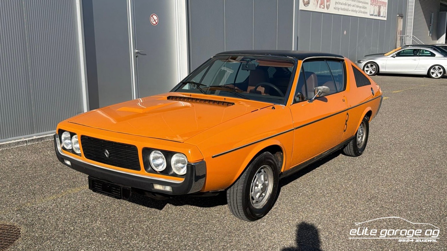 RENAULT R17-image-0