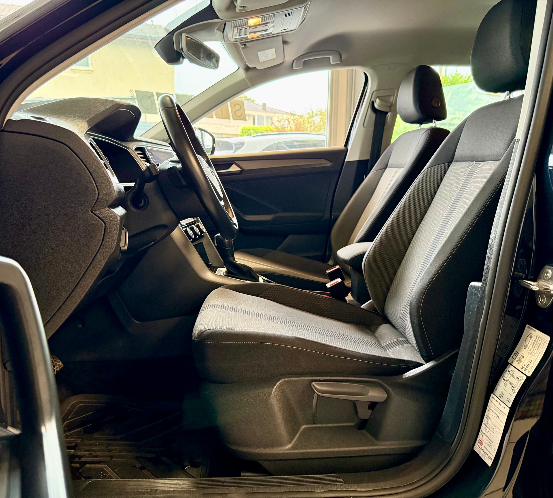 VW T-Roc 1.5 TSI EVO Advance DSG-image-10