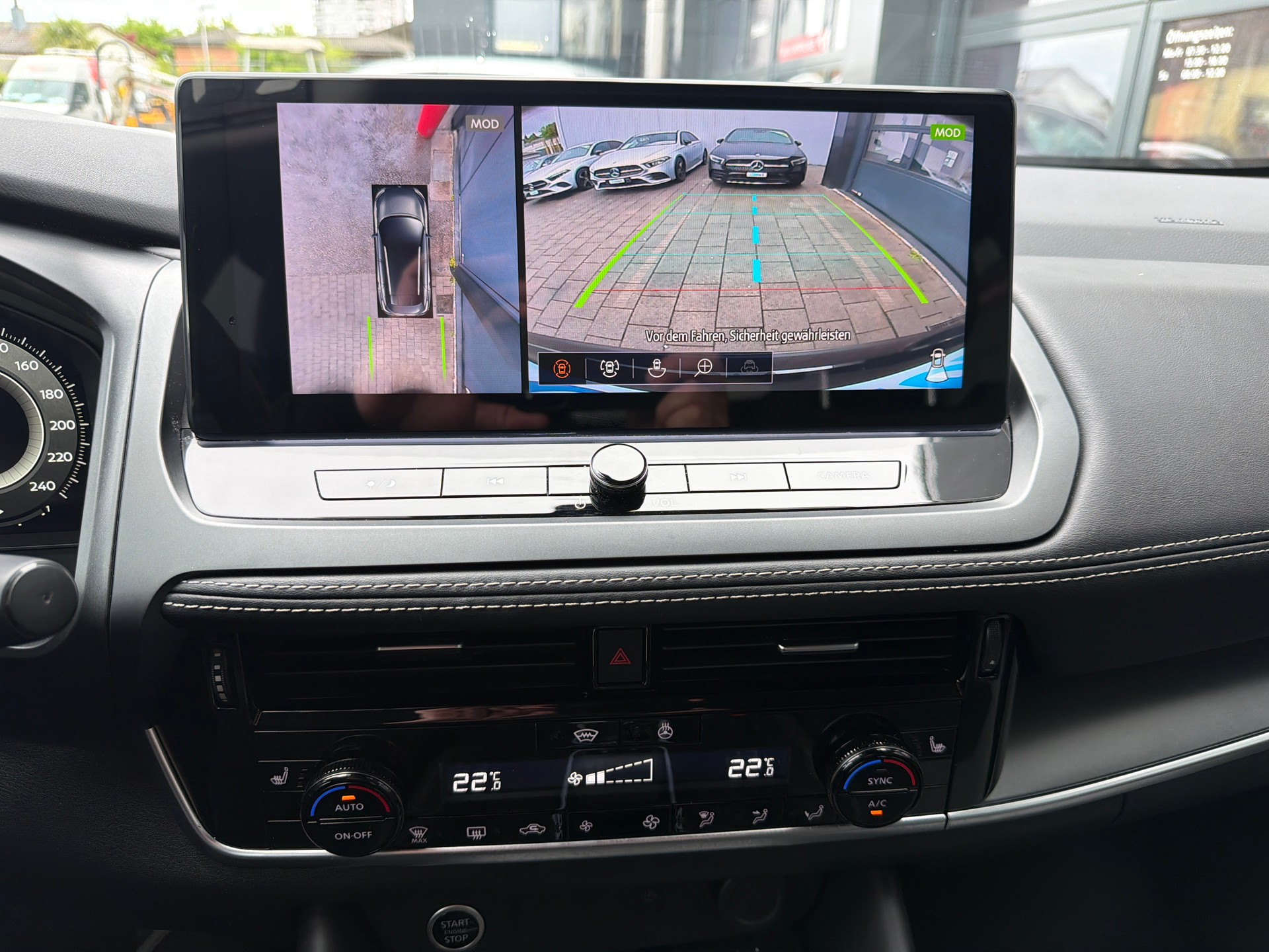 NISSAN Qashqai 1.3 DIG-T MHEV Acenta Xtronic-image-13