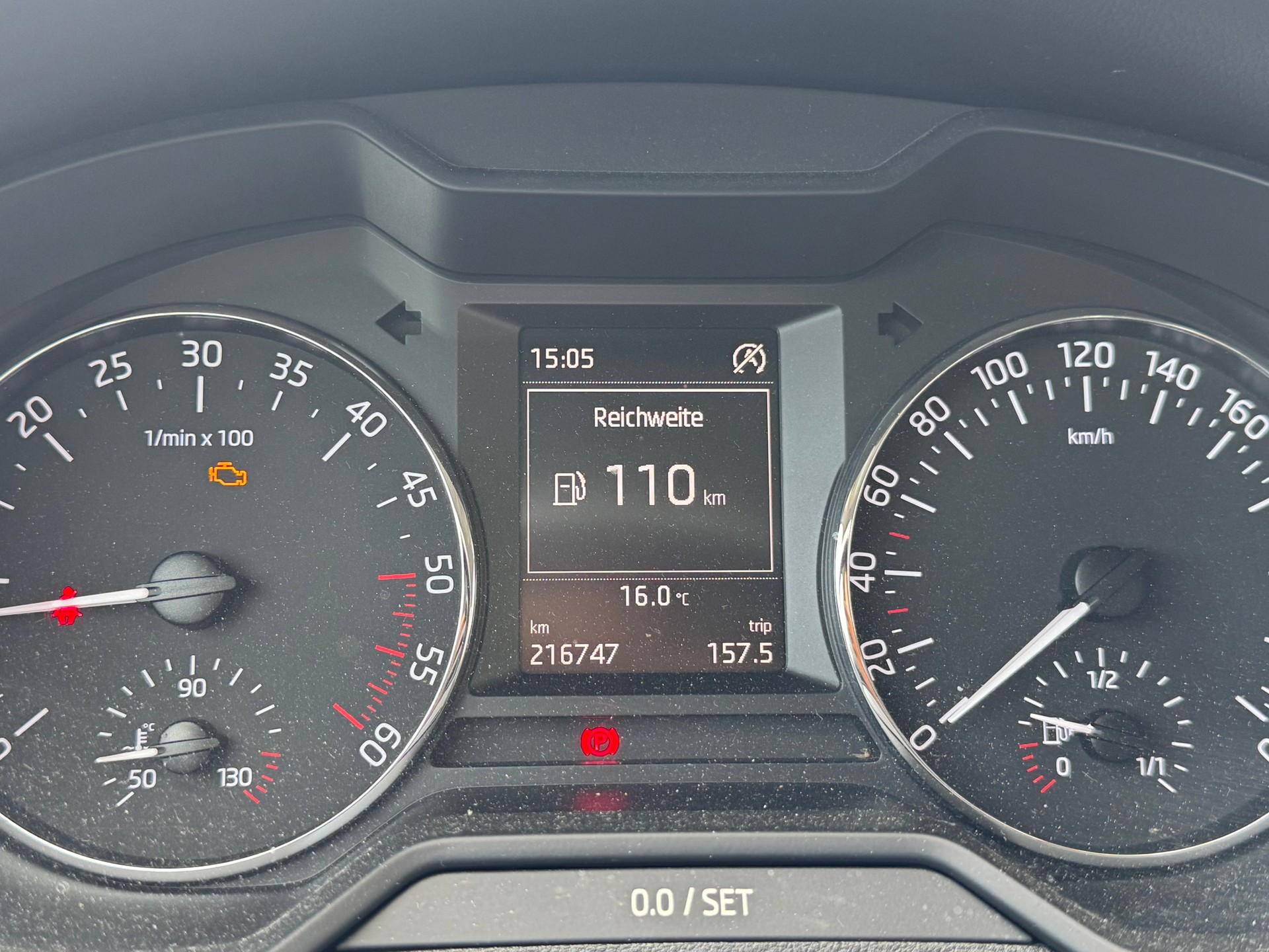 SKODA Octavia Combi 1.6 TDI Elegance 4x4-image-10
