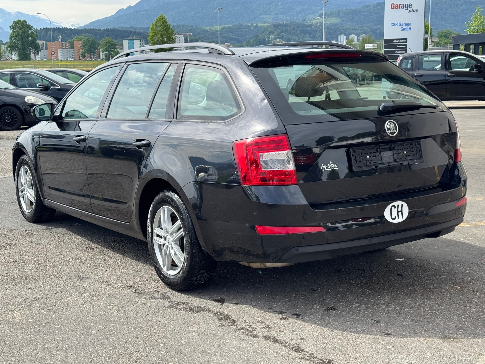 SKODA Octavia Combi 1.6 TDI Elegance 4x4-image-15