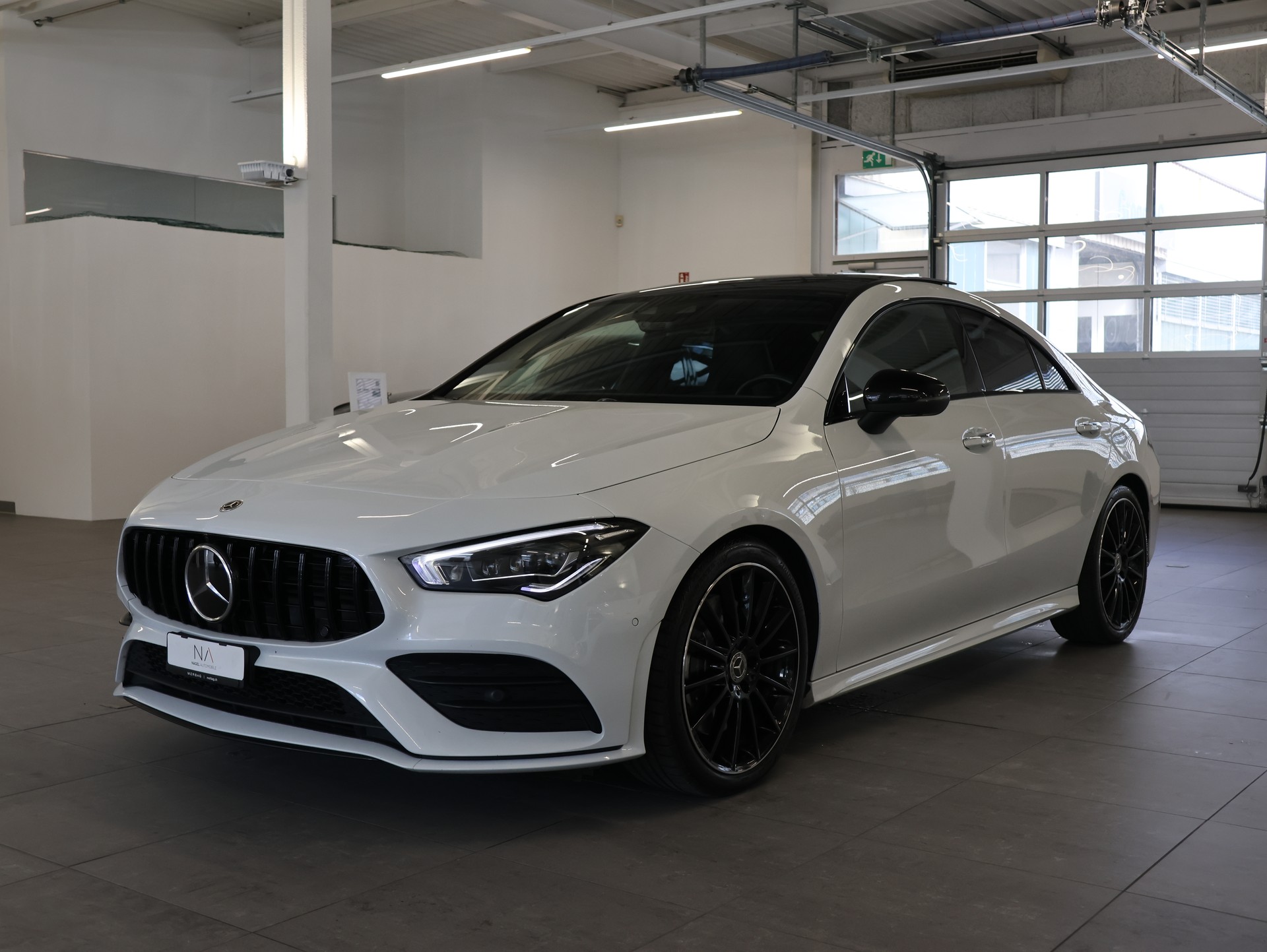 MERCEDES-BENZ CLA 250 4Matic AMG Line 7G-DCT *Panorama* *Burmester* *360 Kamera*-showroom-element-3