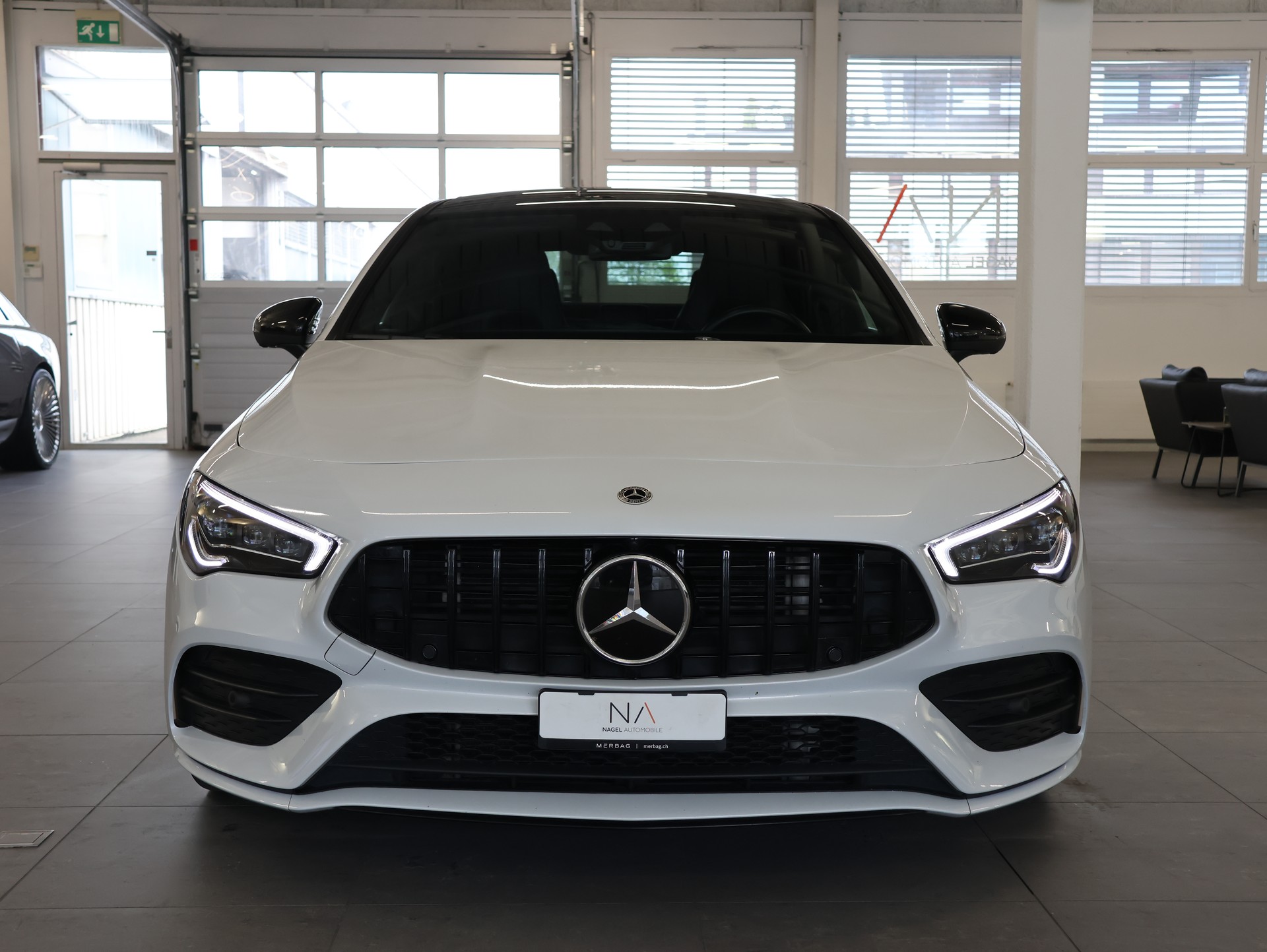 MERCEDES-BENZ CLA 250 4Matic AMG Line 7G-DCT *Panorama* *Burmester* *360 Kamera*-showroom-element-2