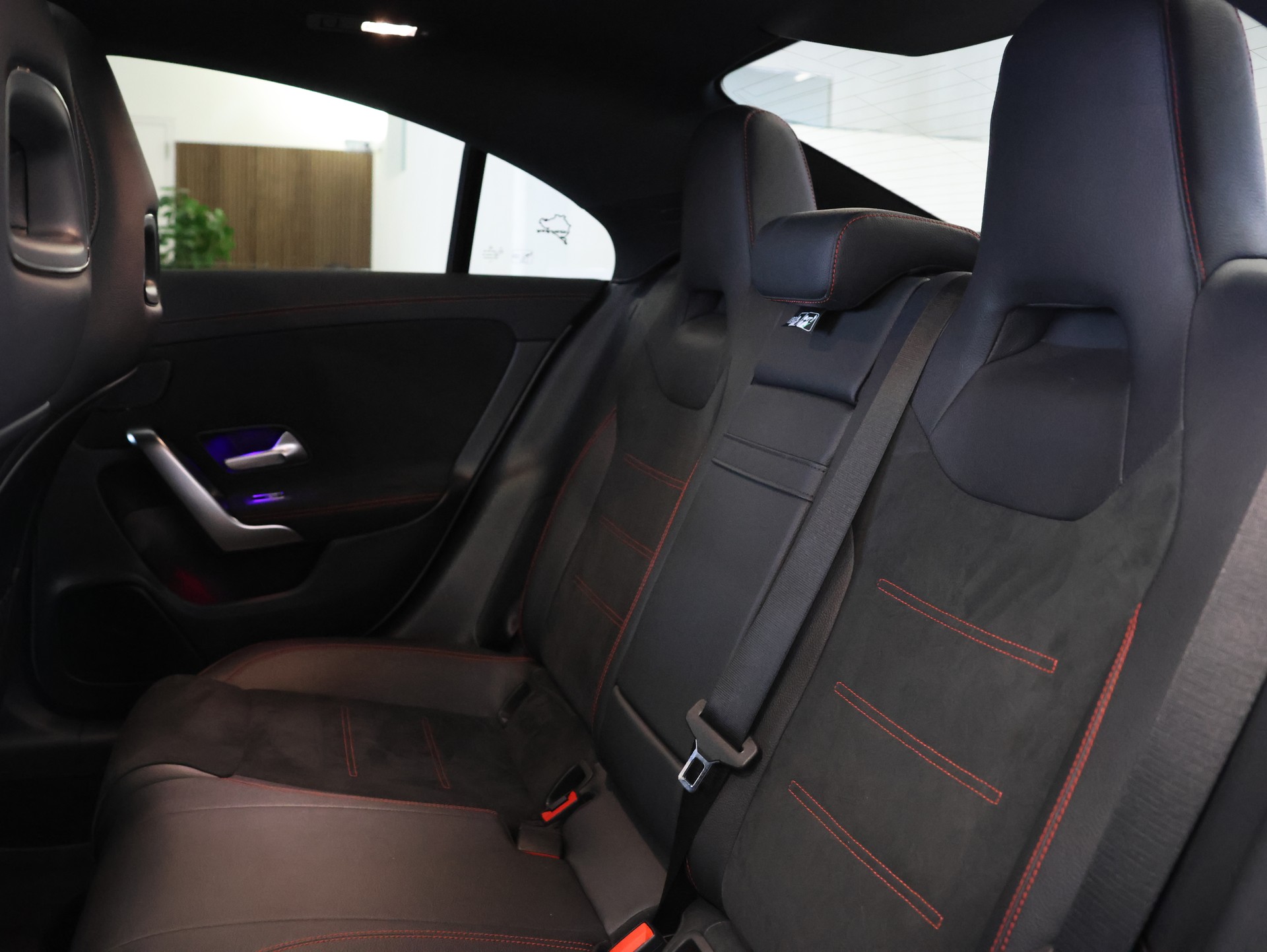 MERCEDES-BENZ CLA 250 4Matic AMG Line 7G-DCT *Panorama* *Burmester* *360 Kamera*-image-30