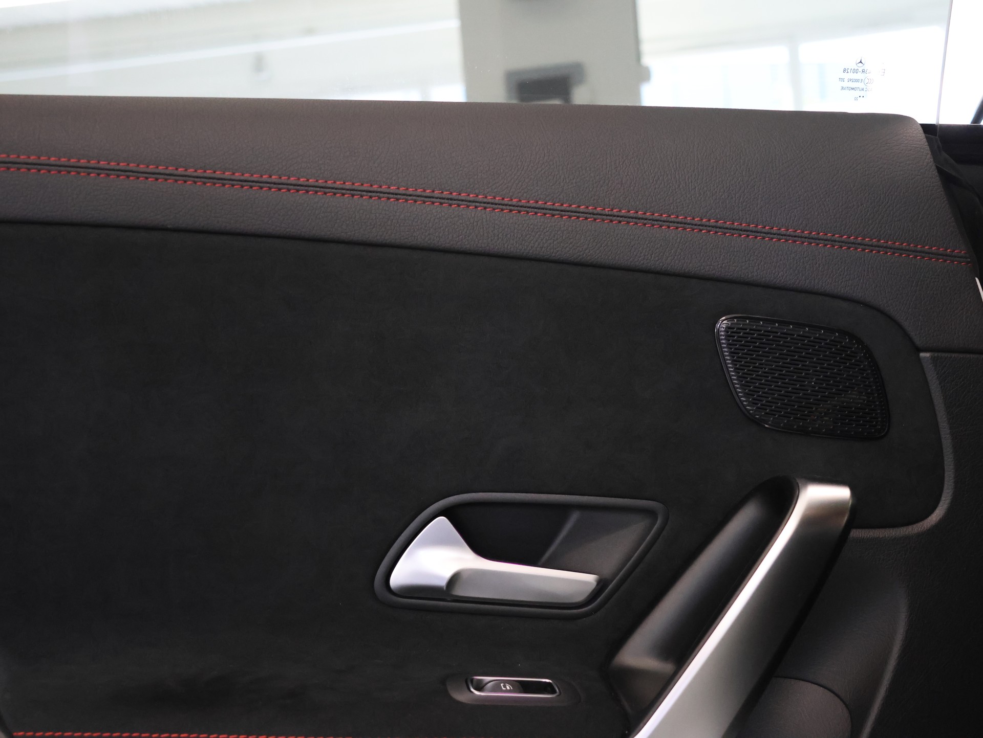MERCEDES-BENZ CLA 250 4Matic AMG Line 7G-DCT *Panorama* *Burmester* *360 Kamera*-image-31