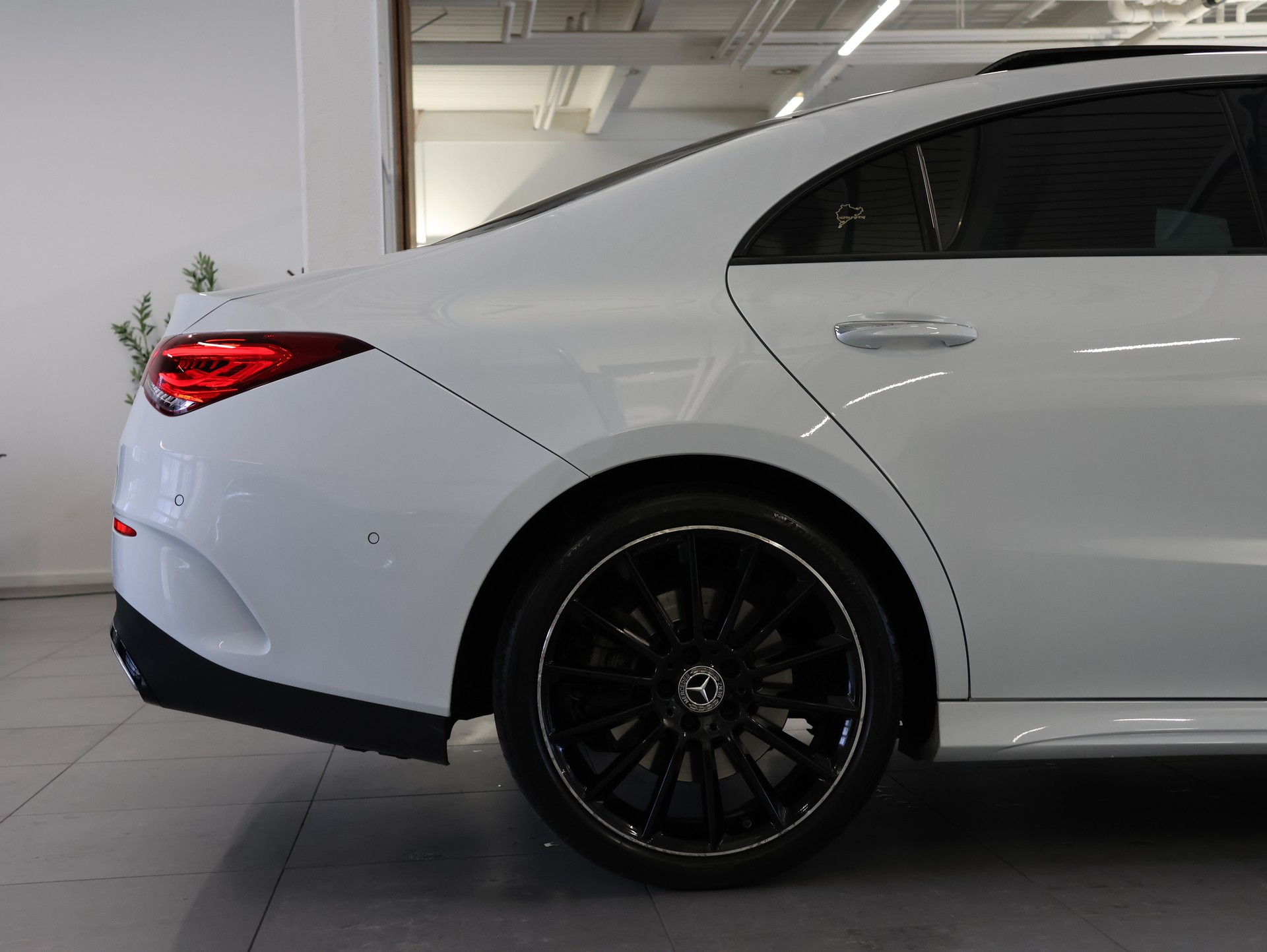 MERCEDES-BENZ CLA 250 4Matic AMG Line 7G-DCT *Panorama* *Burmester* *360 Kamera*-image-12