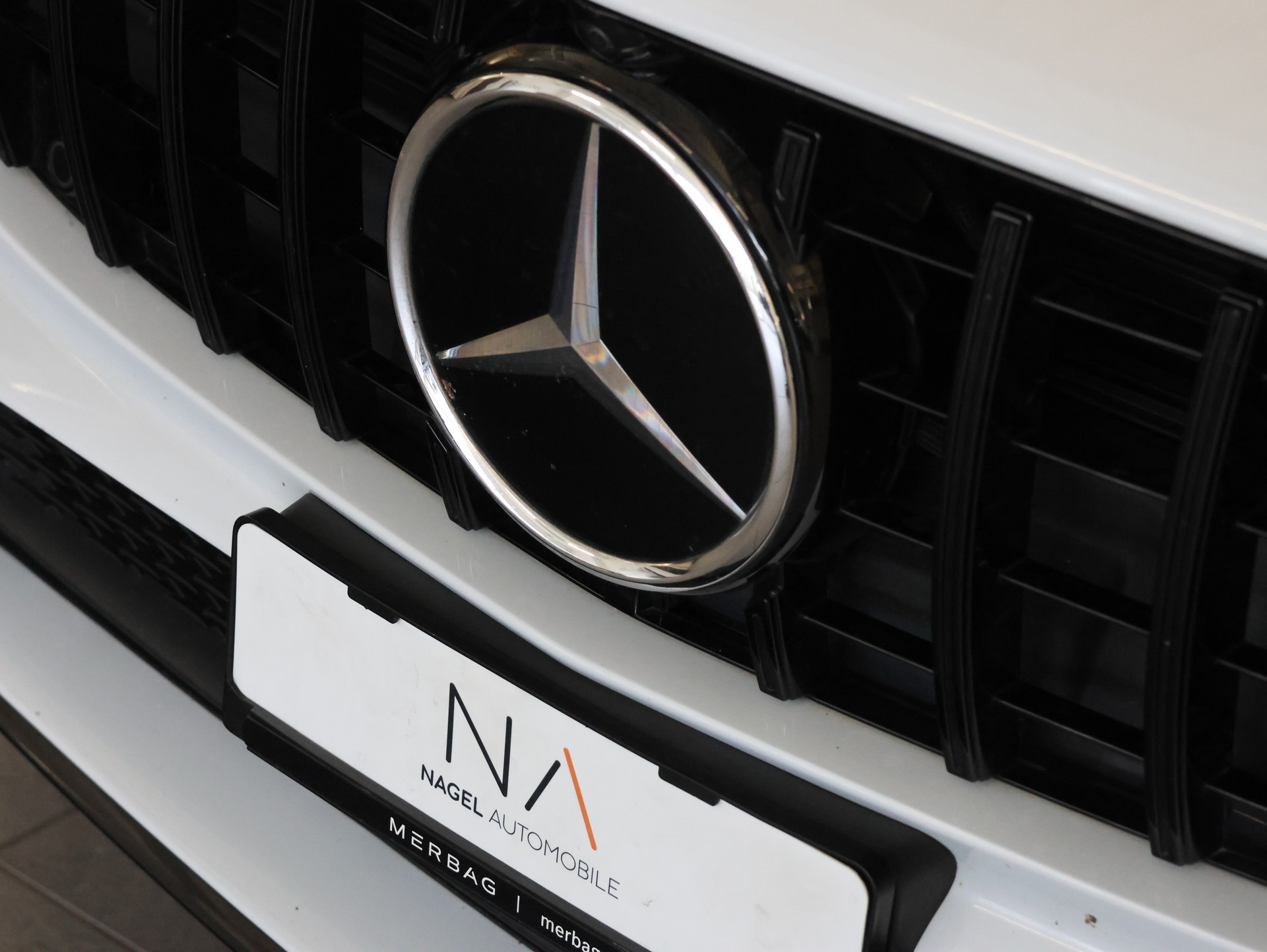 MERCEDES-BENZ CLA 250 4Matic AMG Line 7G-DCT *Panorama* *Burmester* *360 Kamera*-image-14