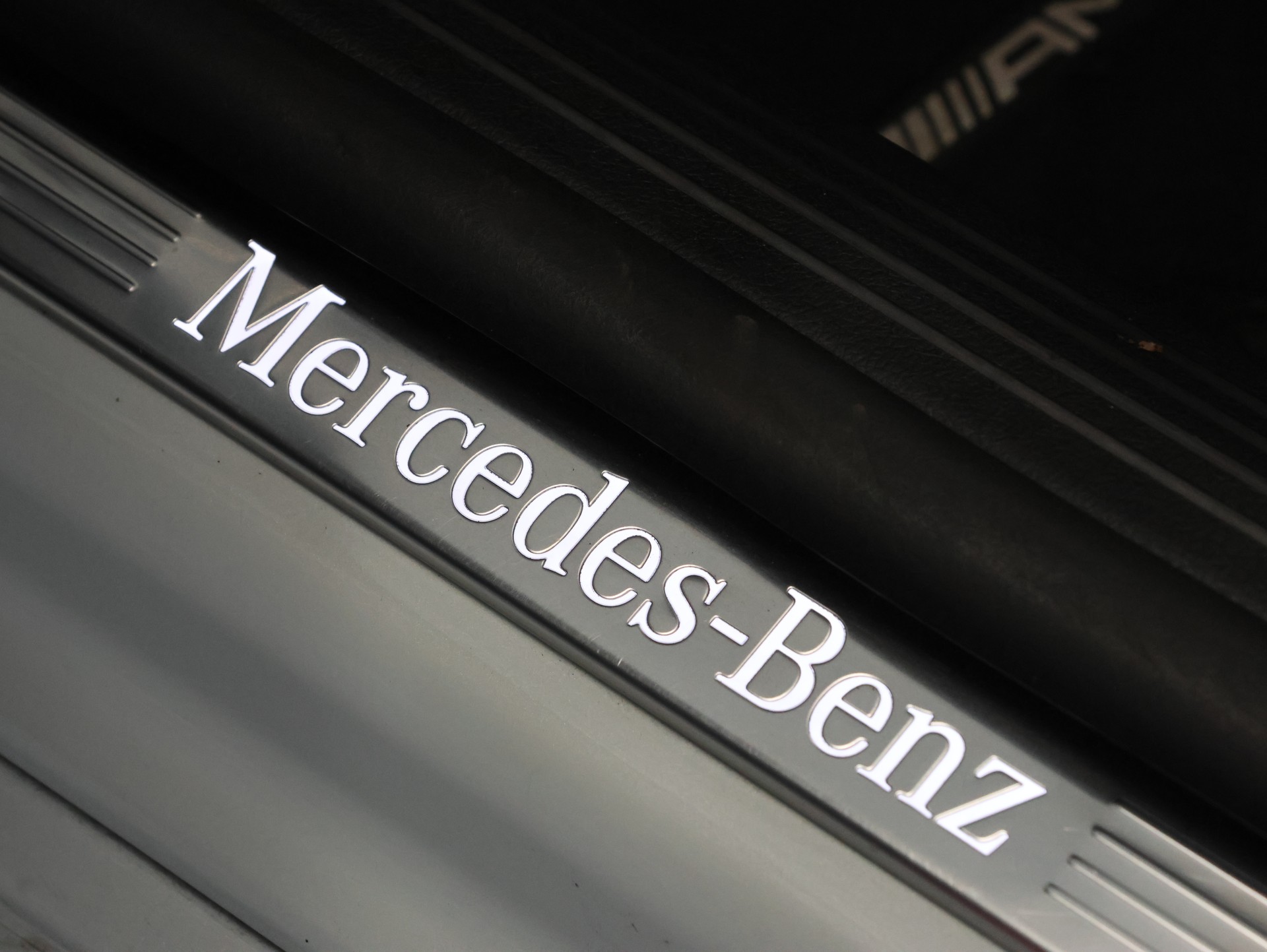 MERCEDES-BENZ CLA 250 4Matic AMG Line 7G-DCT *Panorama* *Burmester* *360 Kamera*-image-15