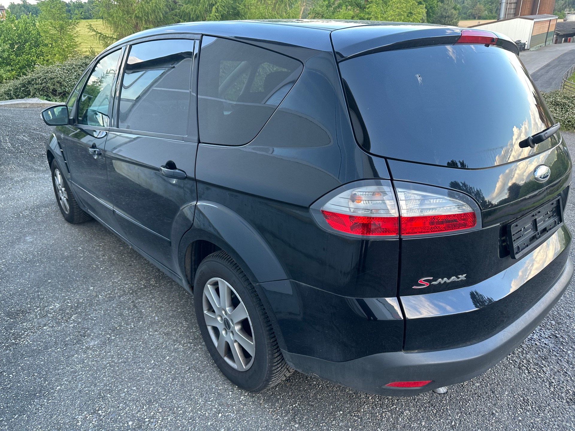 FORD S-Max 2.0i Titanium-image-3