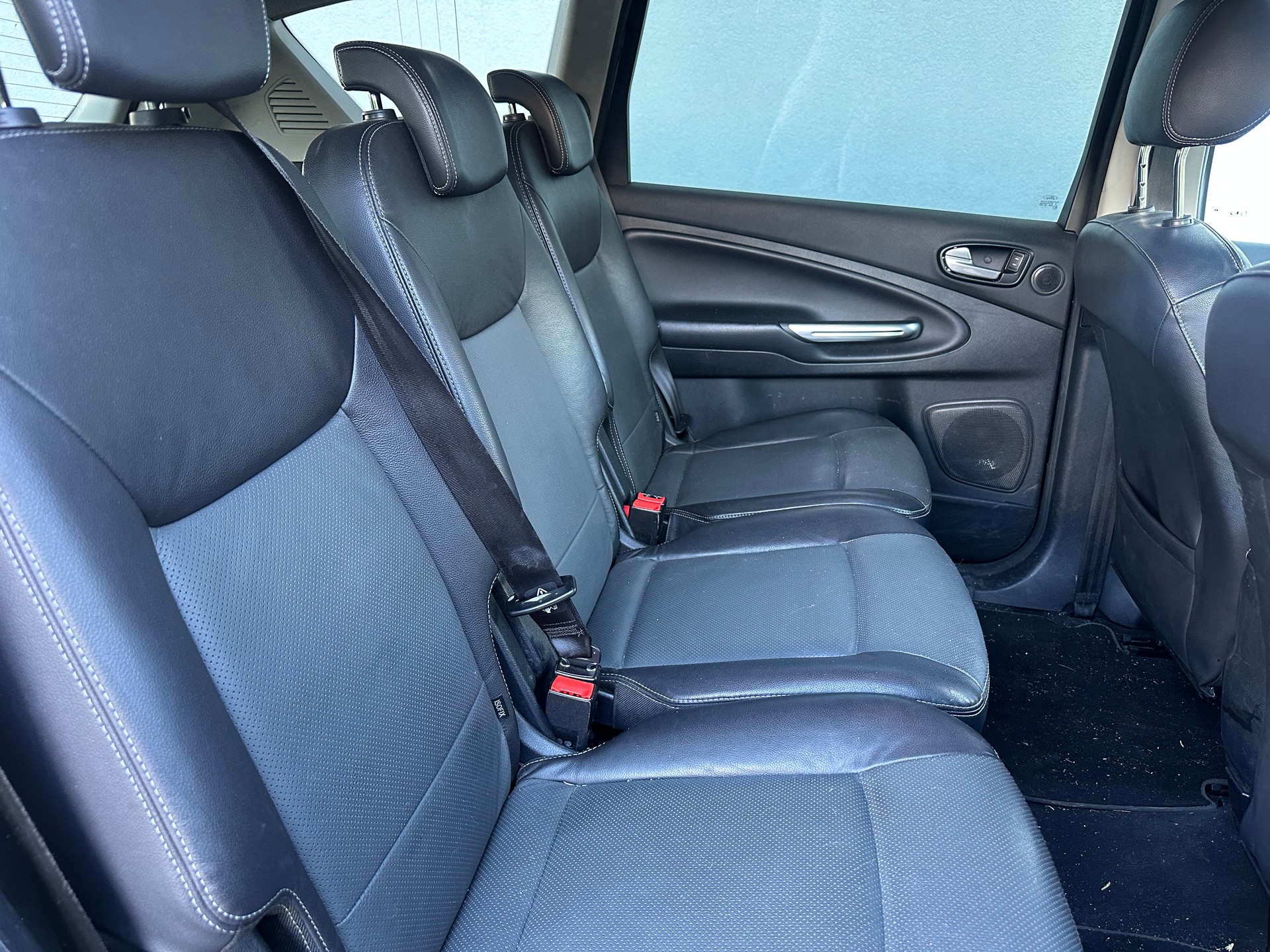 FORD S-Max 2.0i Titanium-image-5