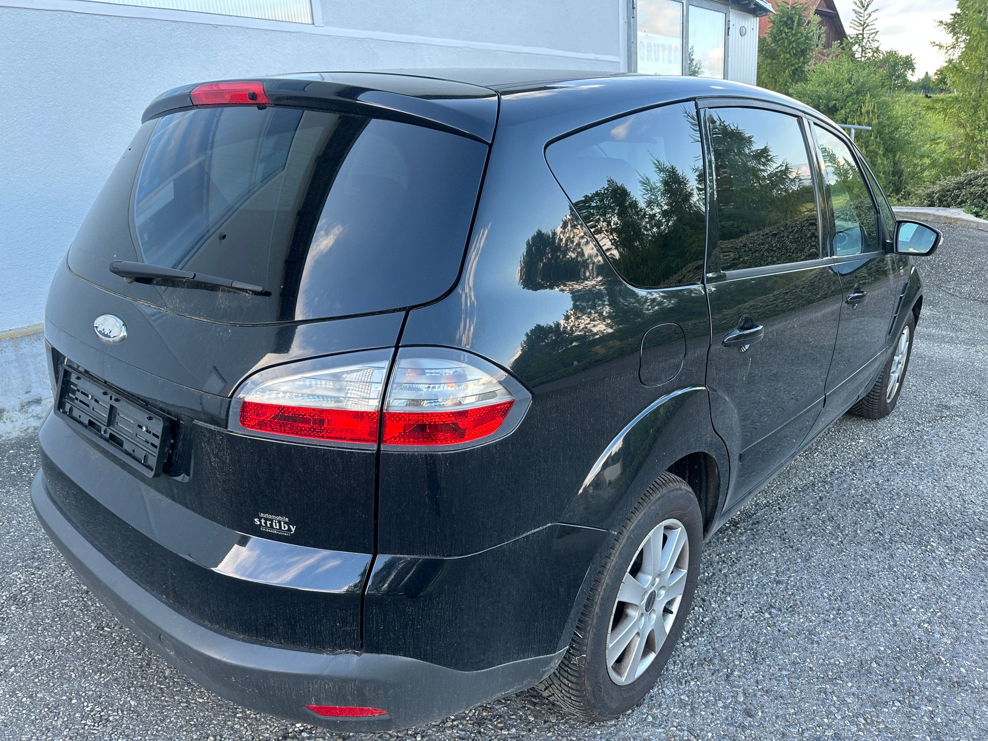 FORD S-Max 2.0i Titanium-image-2