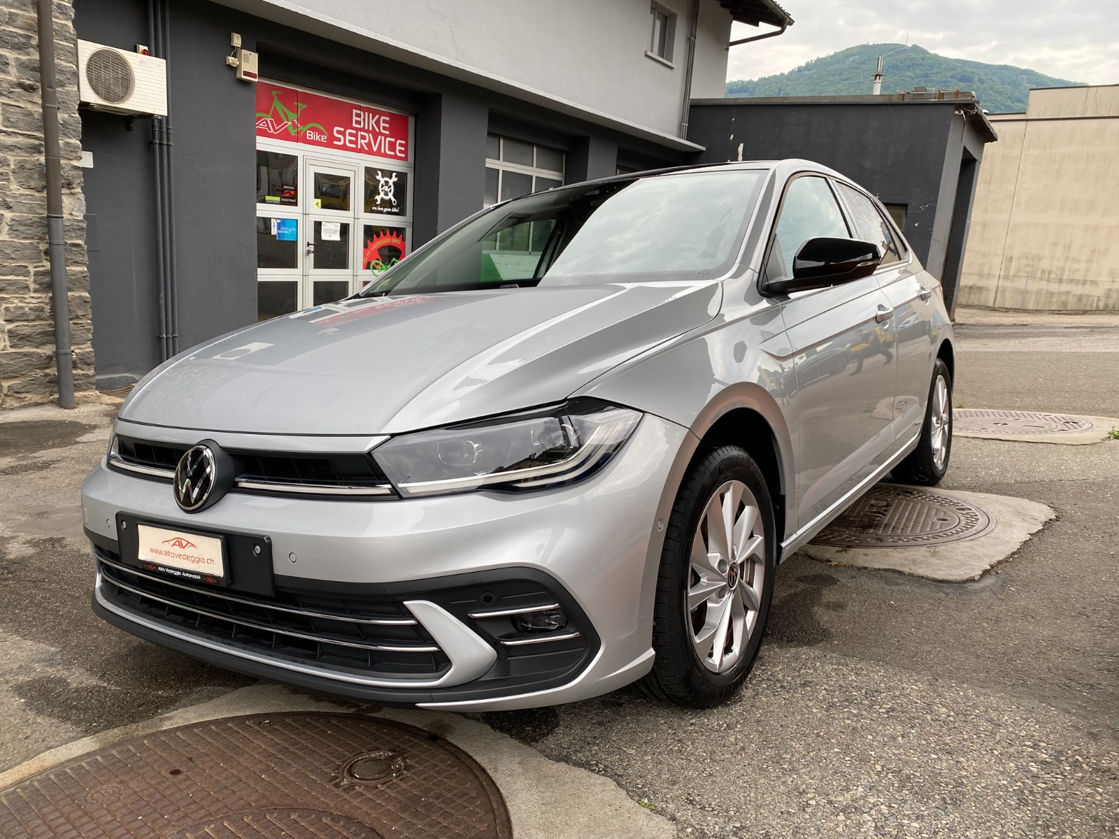 VW Polo 1.0 TSI Style-image-2