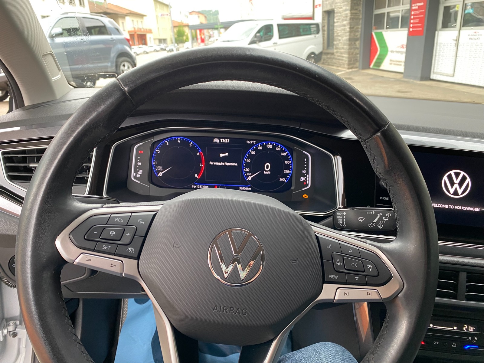 VW Polo 1.0 TSI Style-image-9
