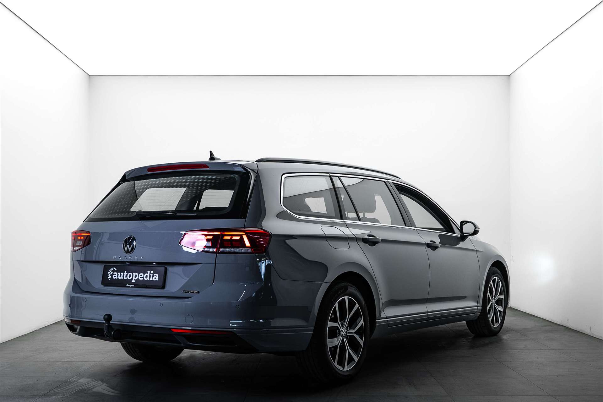 VW Passat 2.0 TDI BMT Business 4Motion DSG-showroom-element-2