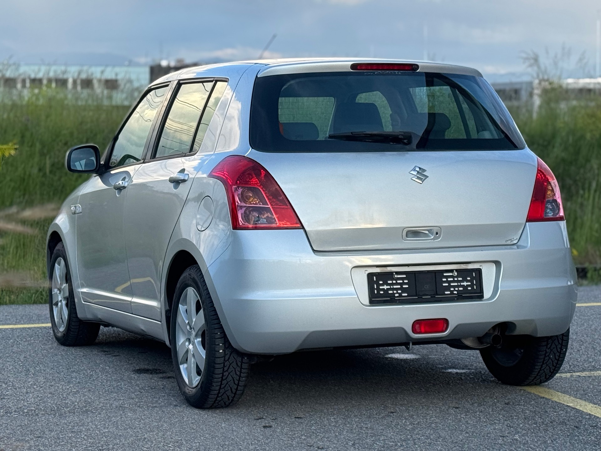 SUZUKI Swift 1.3i 16V GL Top-image-5
