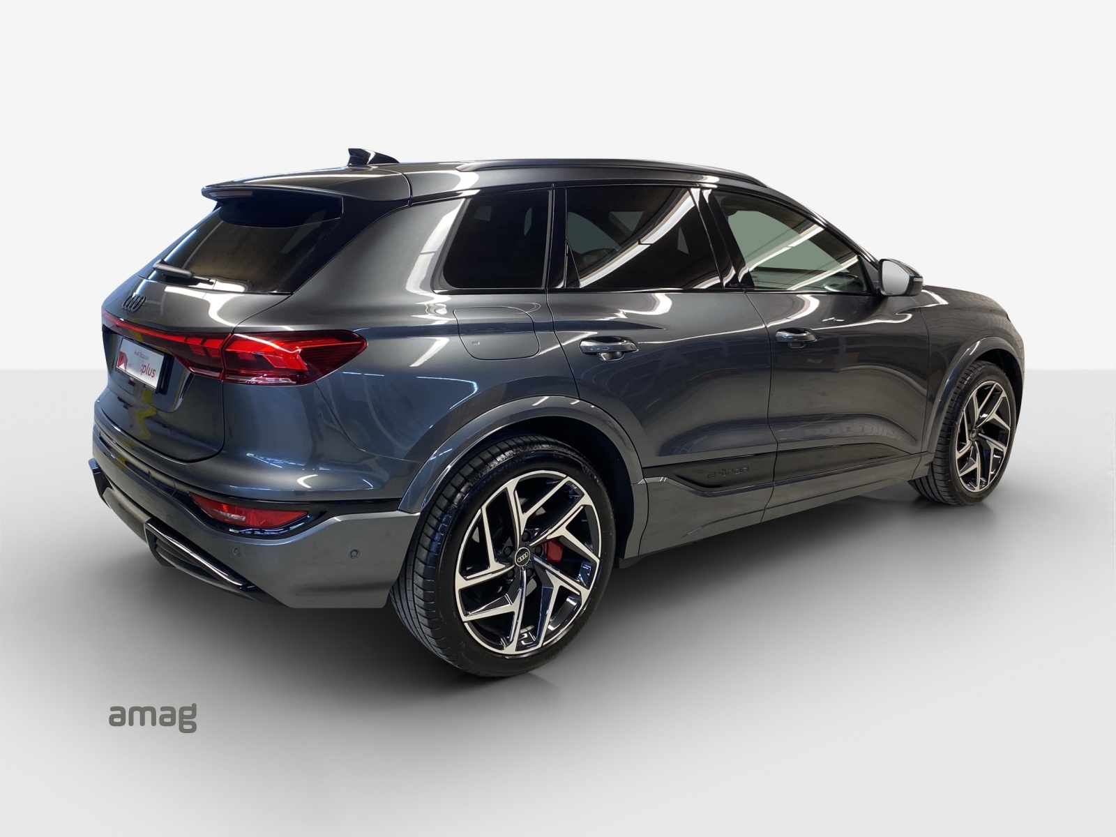 AUDI SQ6 e-tron quattro-image-5