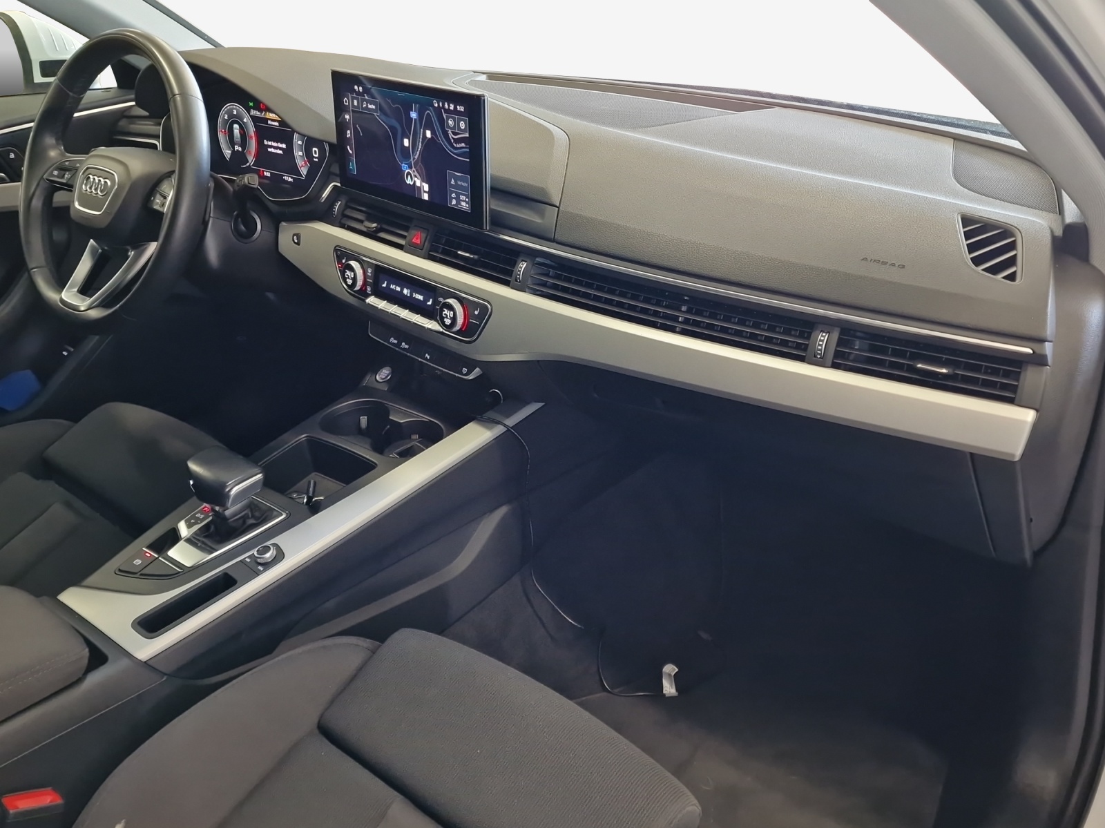 AUDI A4 Avant 35 TDI advanced Attraction S-tronic-image-13