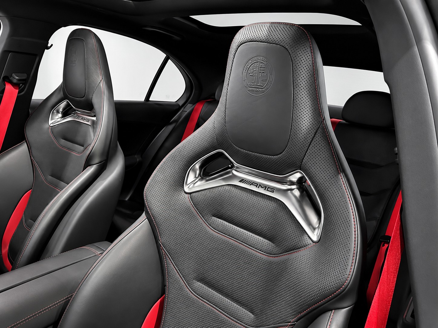 MERCEDES-BENZ C 63 AMG S E Performance AMG F1 Edition CH FAHRZEUG-image-6