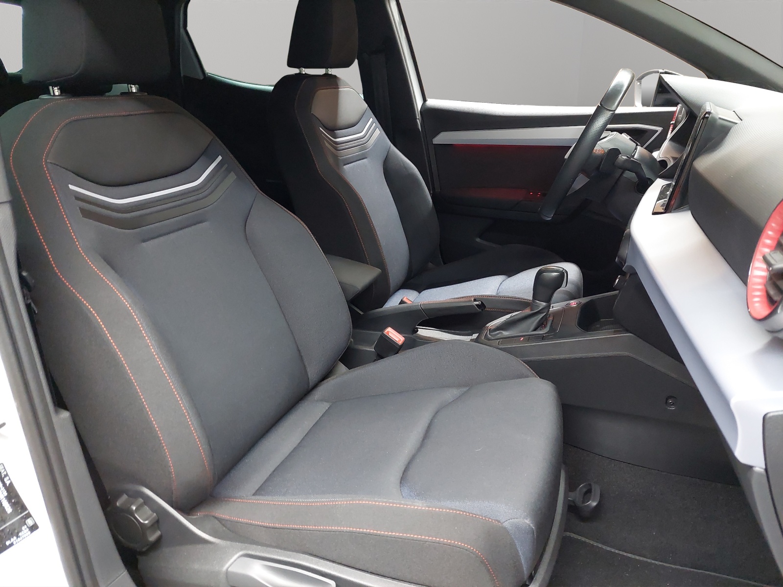 SEAT Ibiza 1.0 EcoTSI Hola FR DSG-image-8
