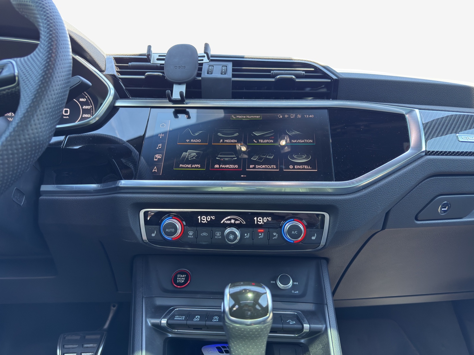 AUDI RS Q3 2.5 TFSI quattro S tronic-image-9