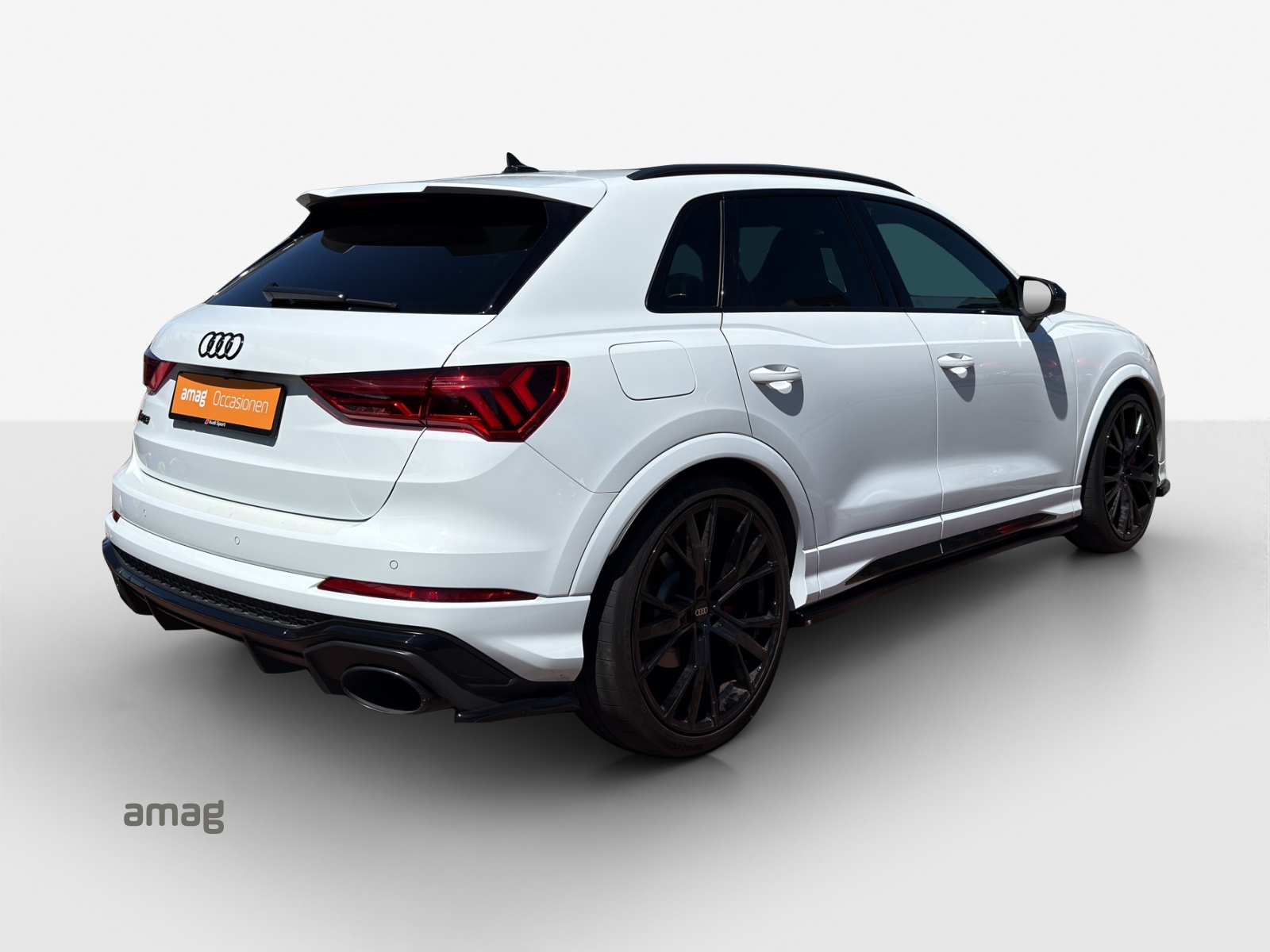 AUDI RS Q3 2.5 TFSI quattro S tronic-image-4