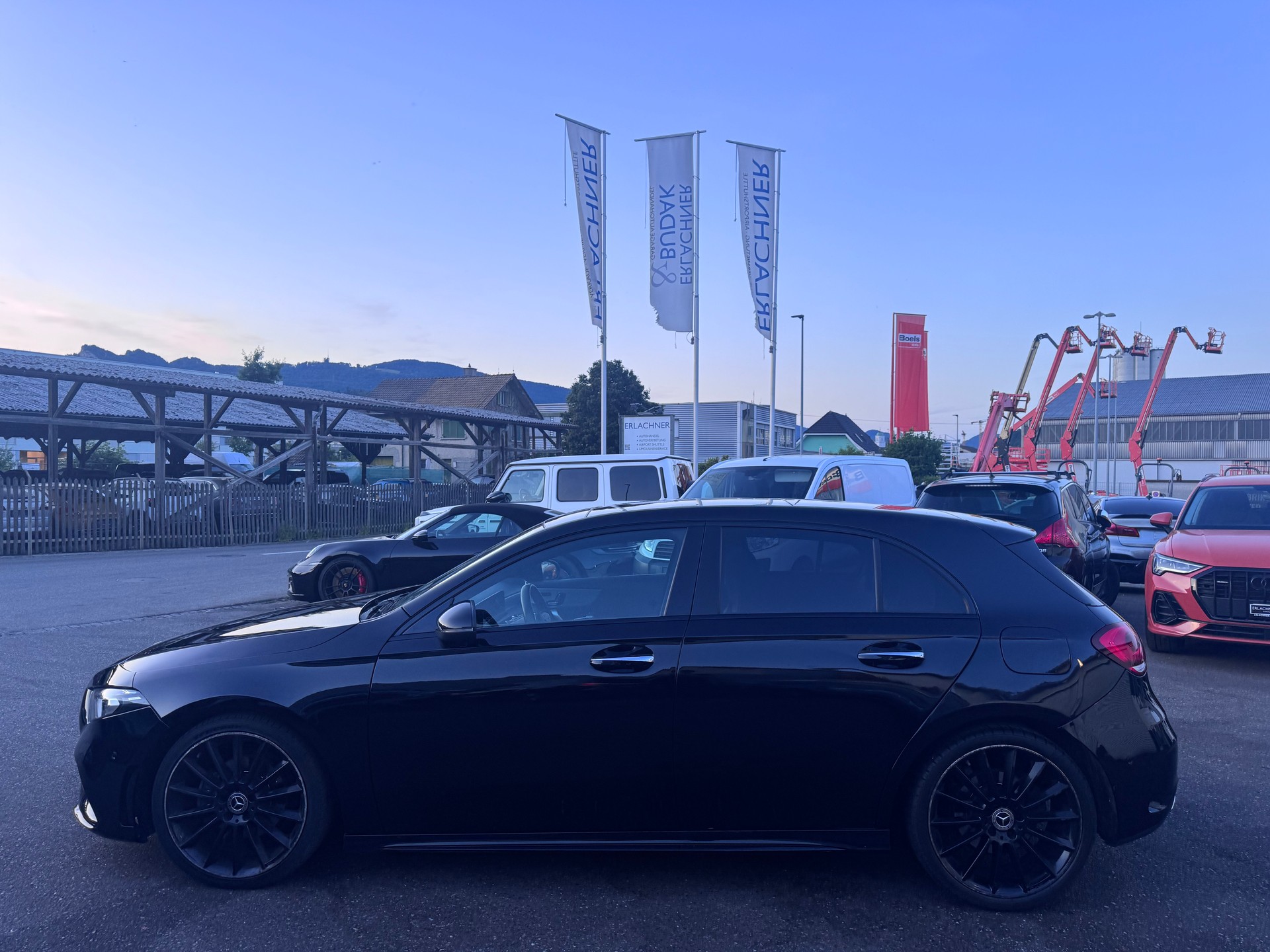 MERCEDES-BENZ A 200 AMG Line 7G-DCT-image-2