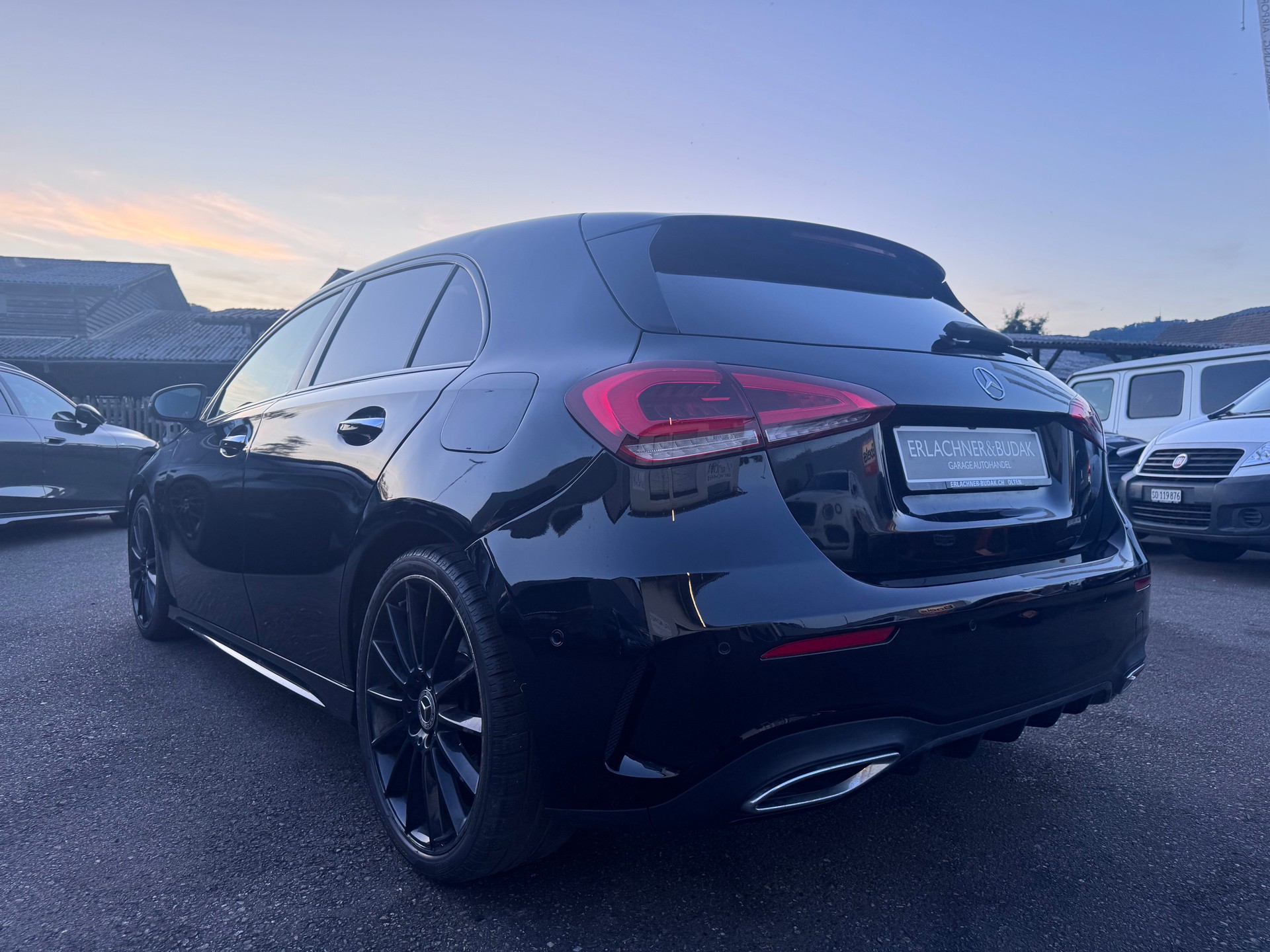 MERCEDES-BENZ A 200 AMG Line 7G-DCT-image-3