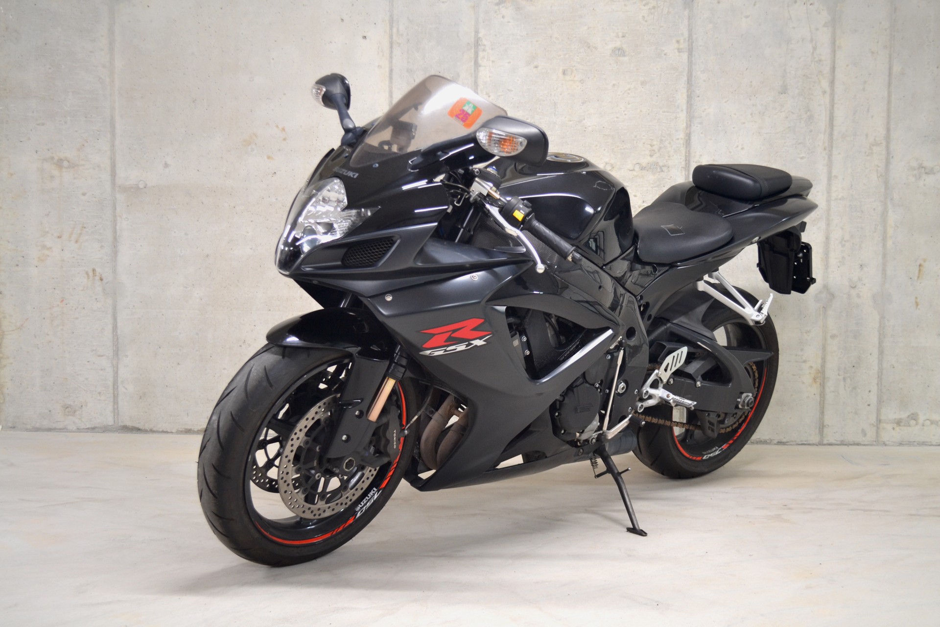SUZUKI GSX-R 750 K6-showroom-element-1